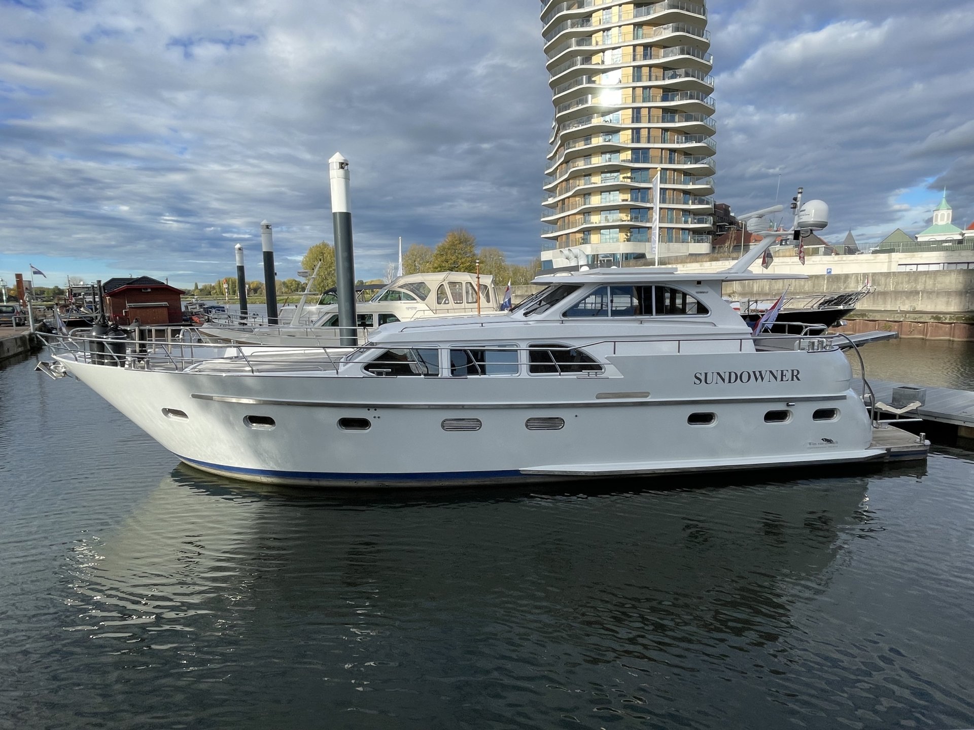 Wim Van Der Valk Continental 1550 Pilothouse