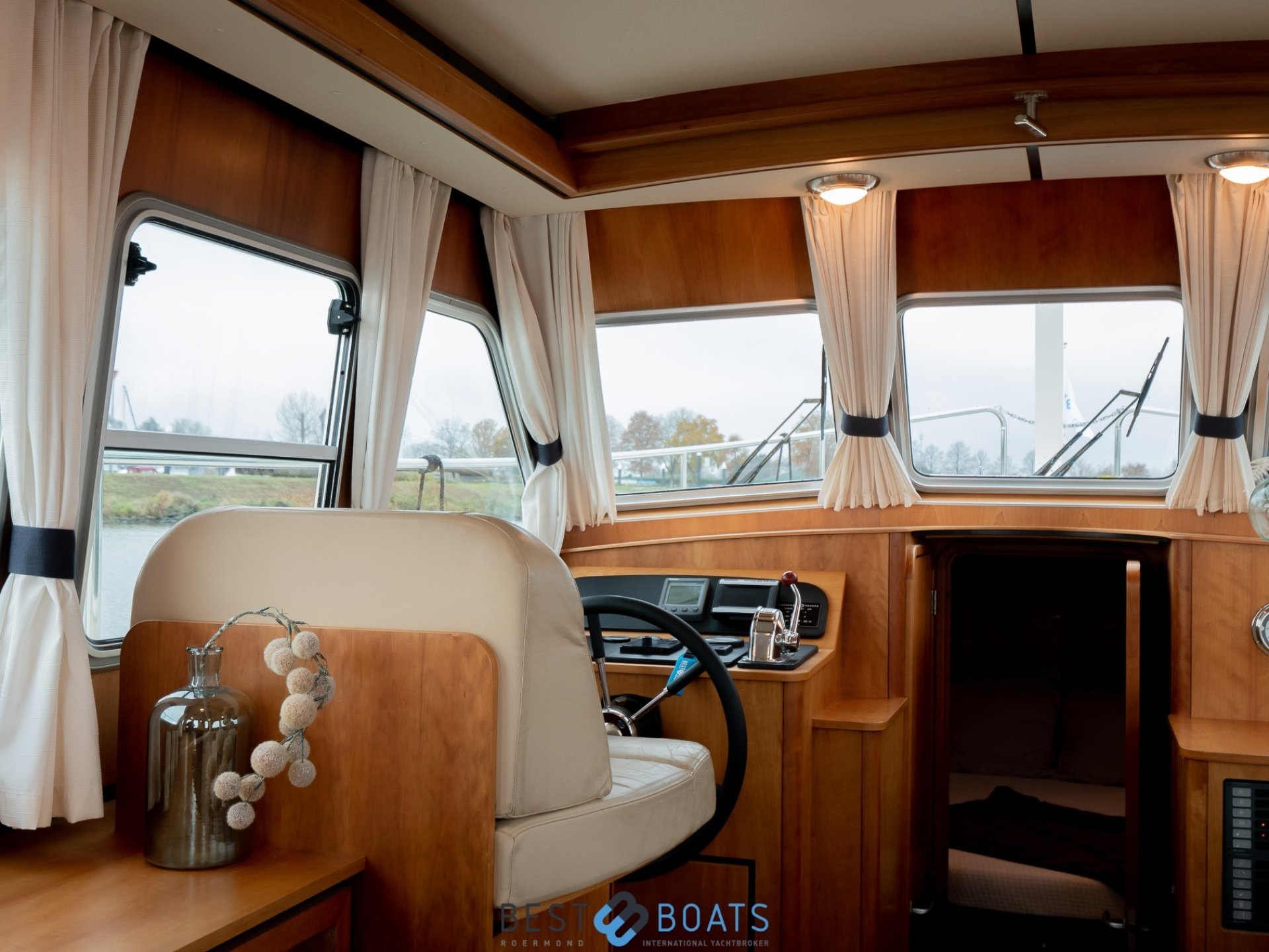 Linssen Grand Sturdy 33.9 Sedan
