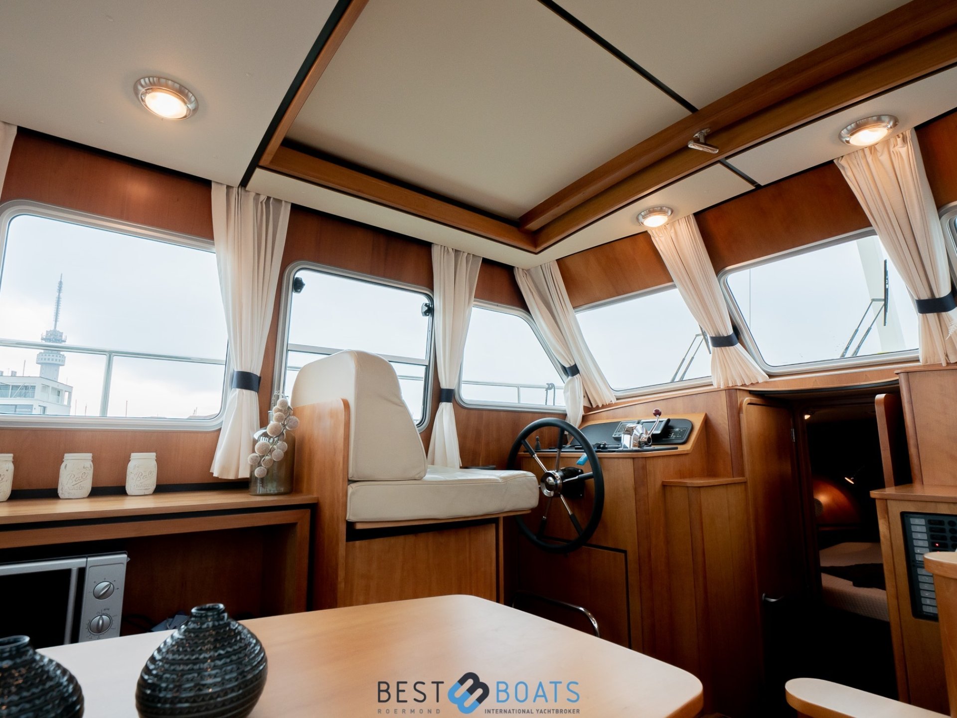 Linssen Grand Sturdy 33.9 Sedan