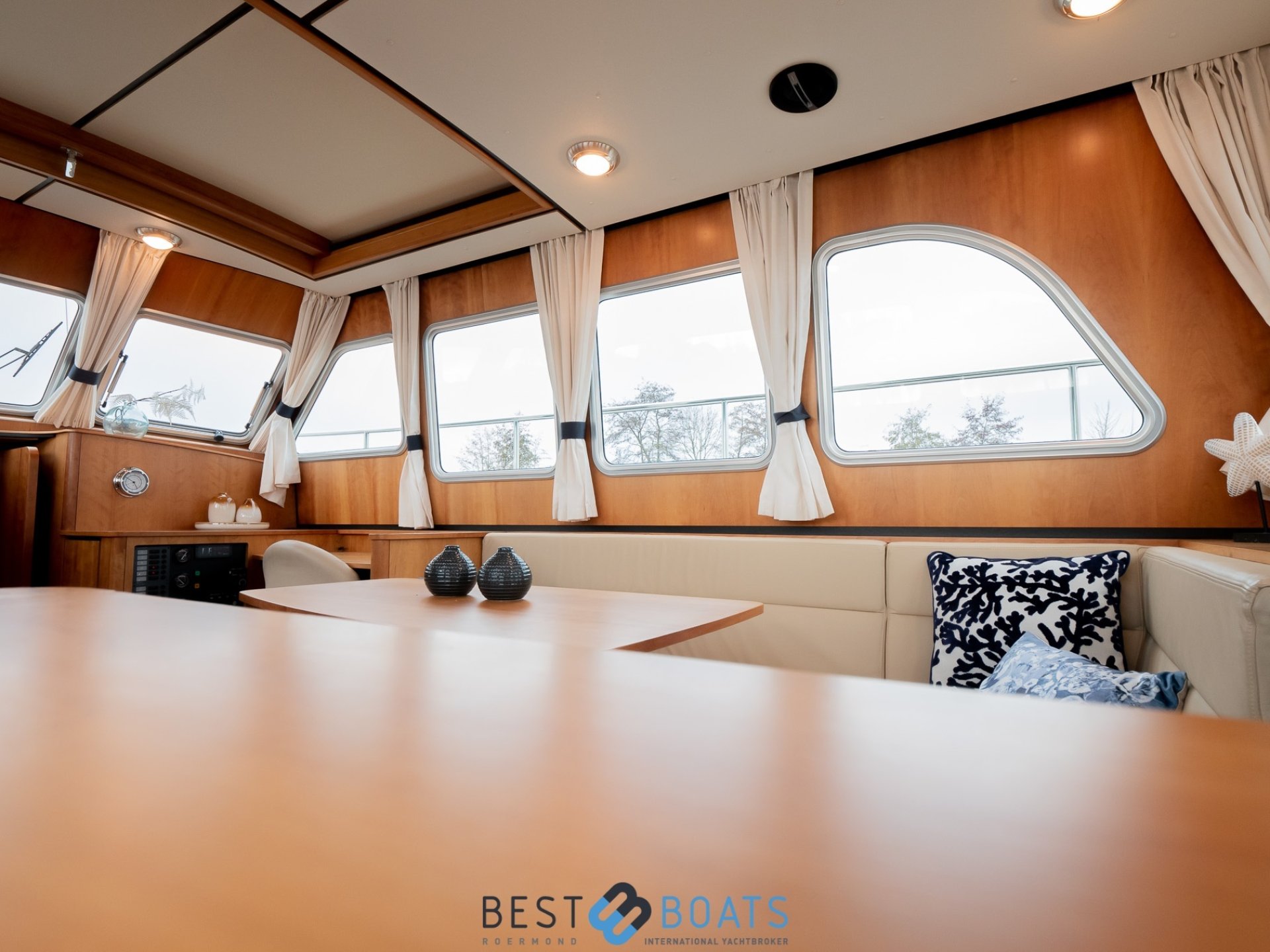 Linssen Grand Sturdy 33.9 Sedan