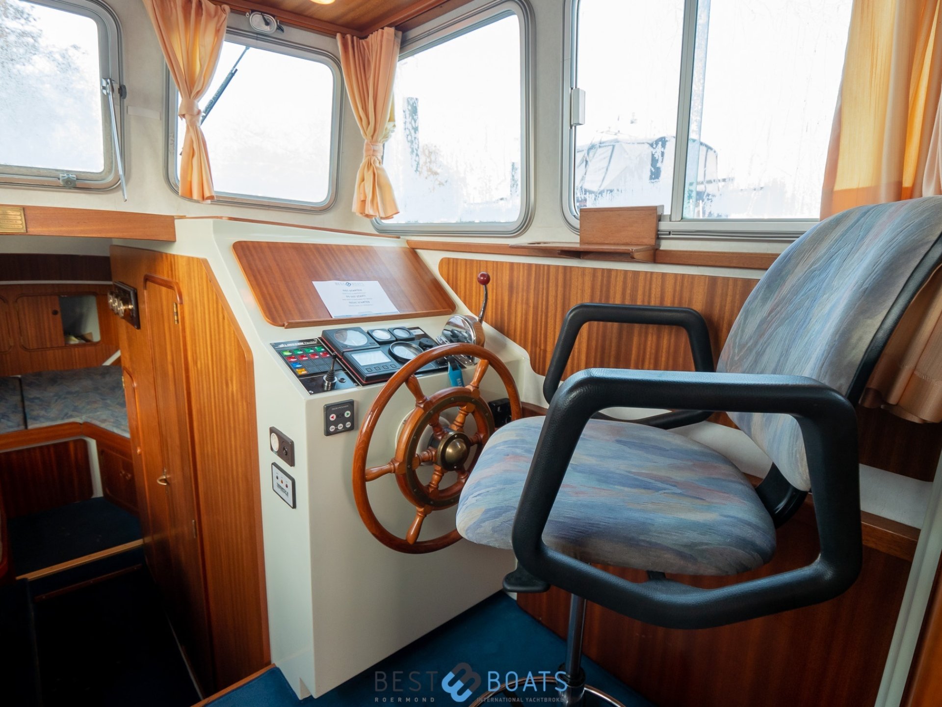 Linssen Dutch Sturdy 260 OC