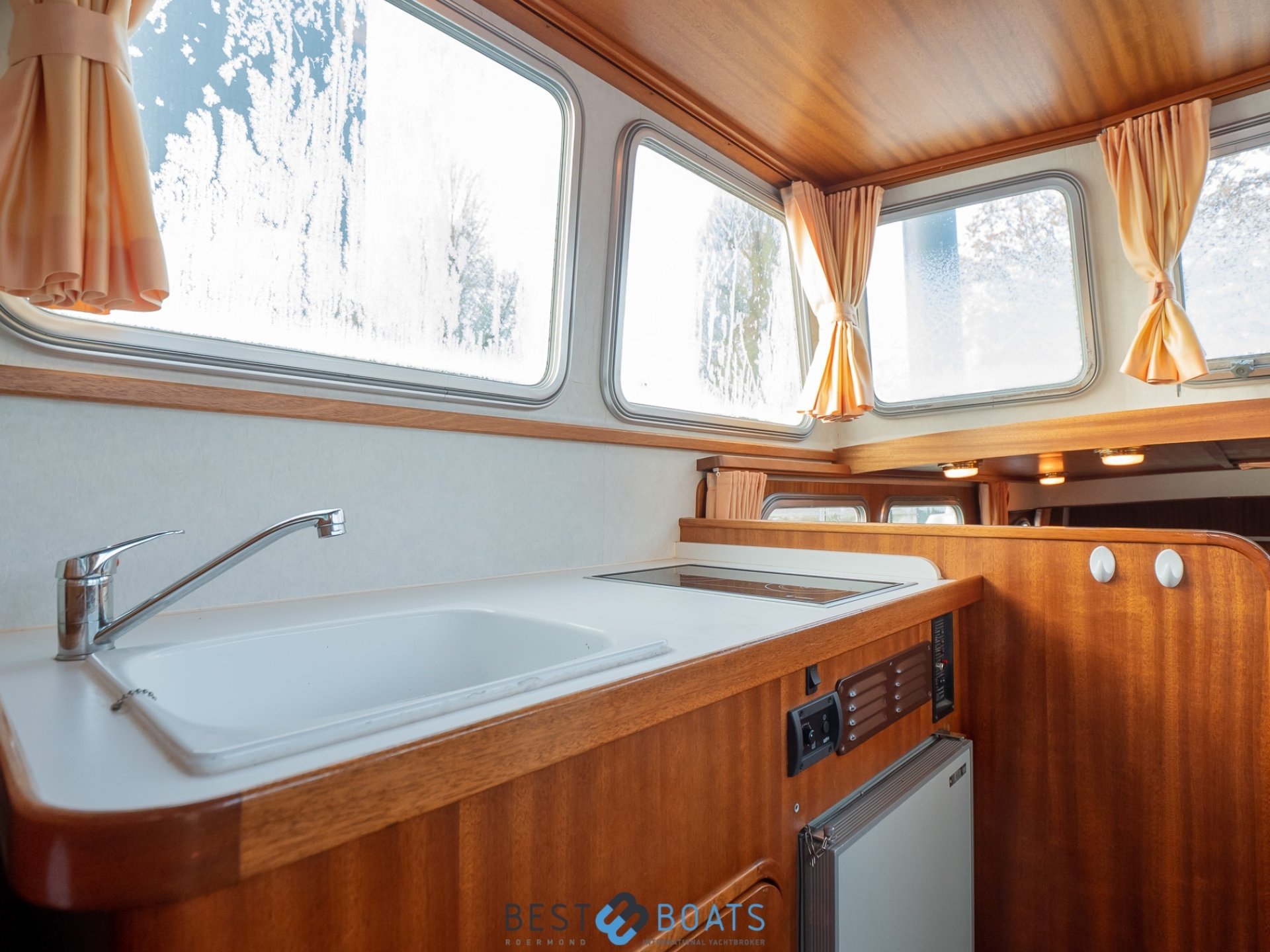 Linssen Dutch Sturdy 260 OC