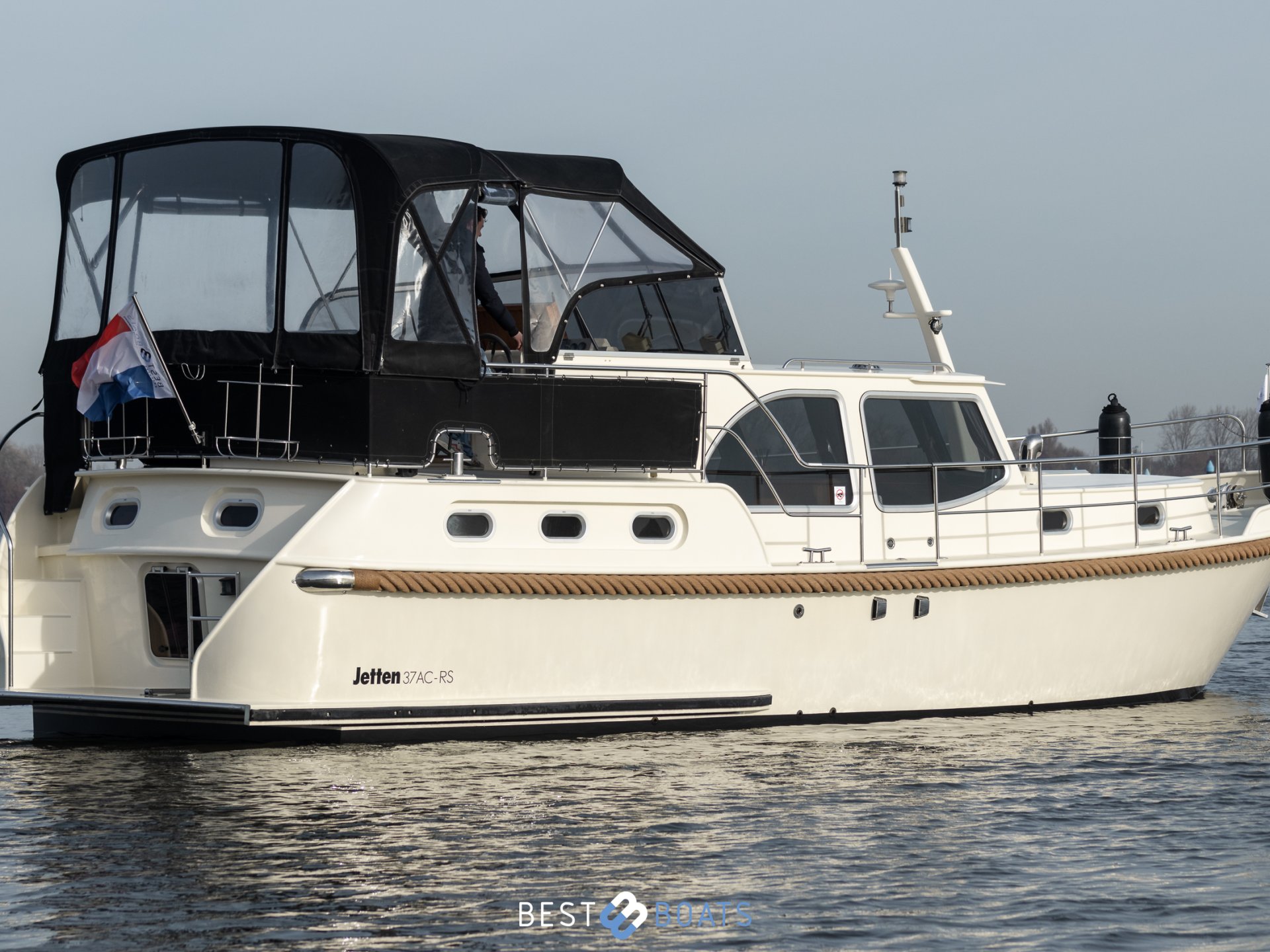 Jetten 37 AC-RS
