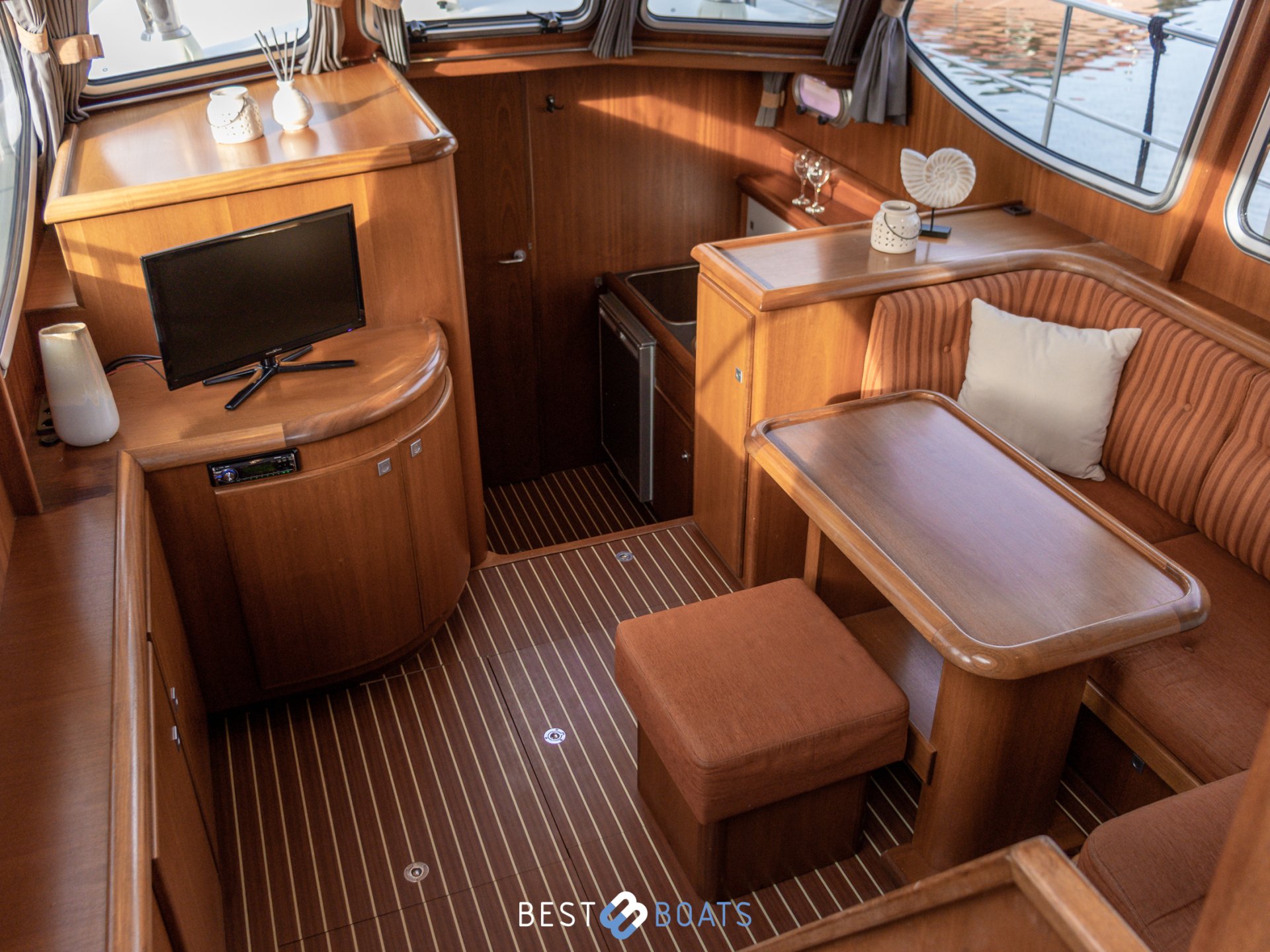 Jetten 37 AC-RS