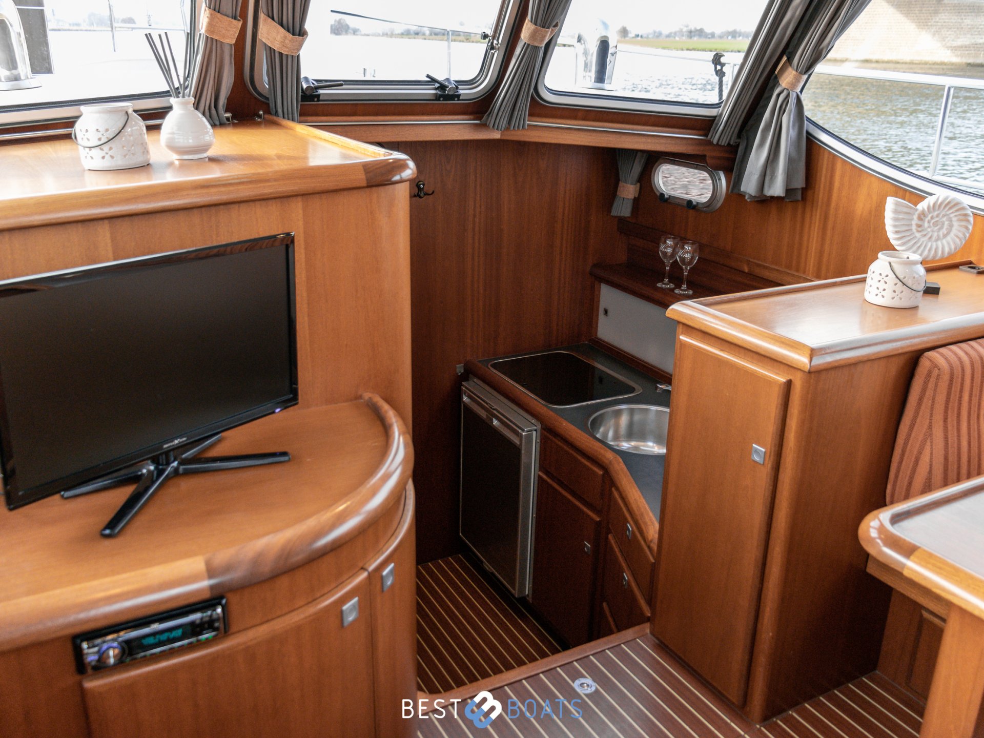 Jetten 37 AC-RS