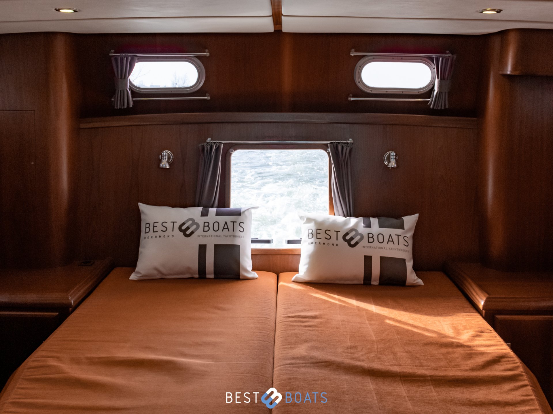 Jetten 37 AC-RS