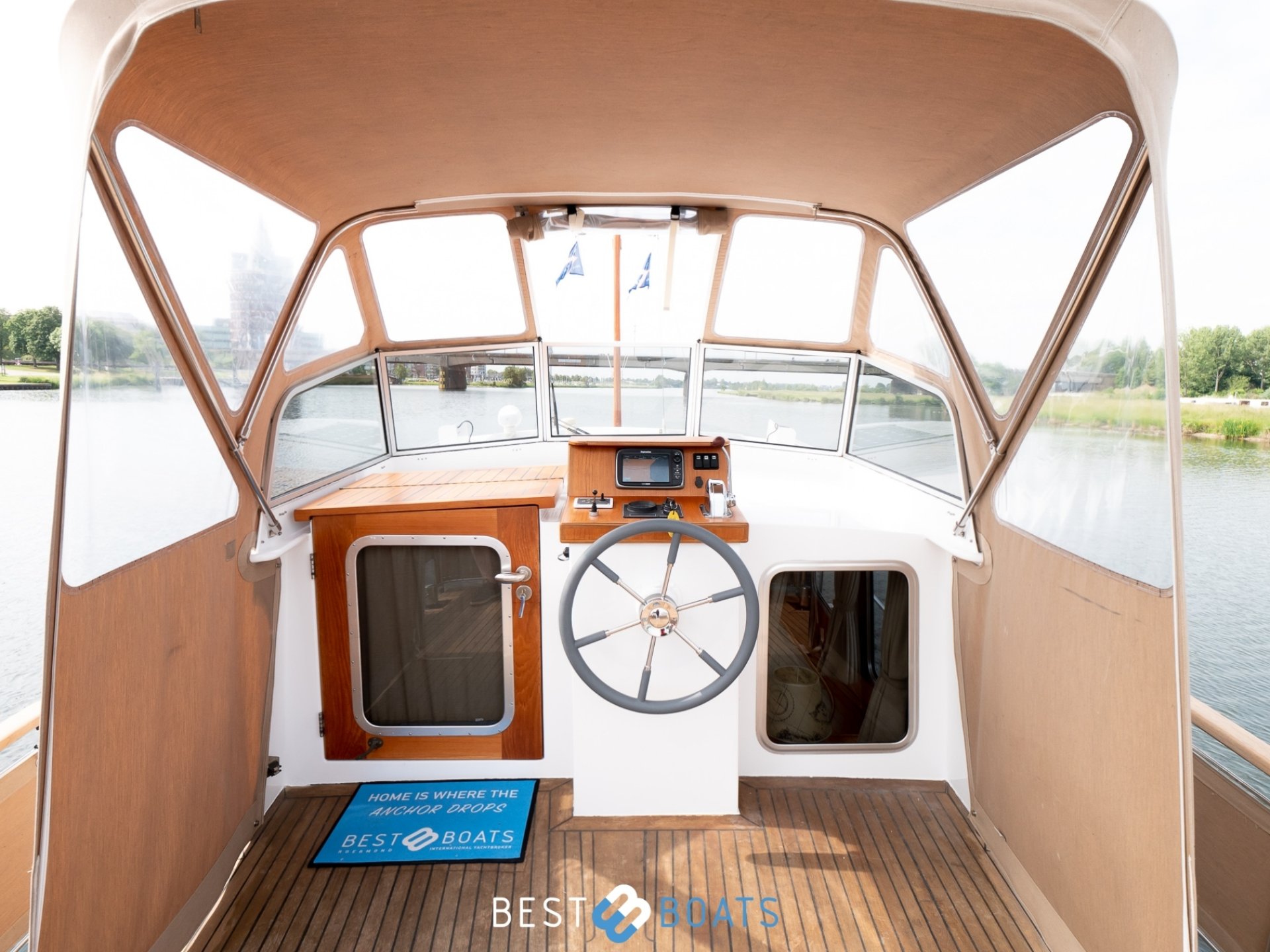 Linssen Sturdy 1000 AC Royal