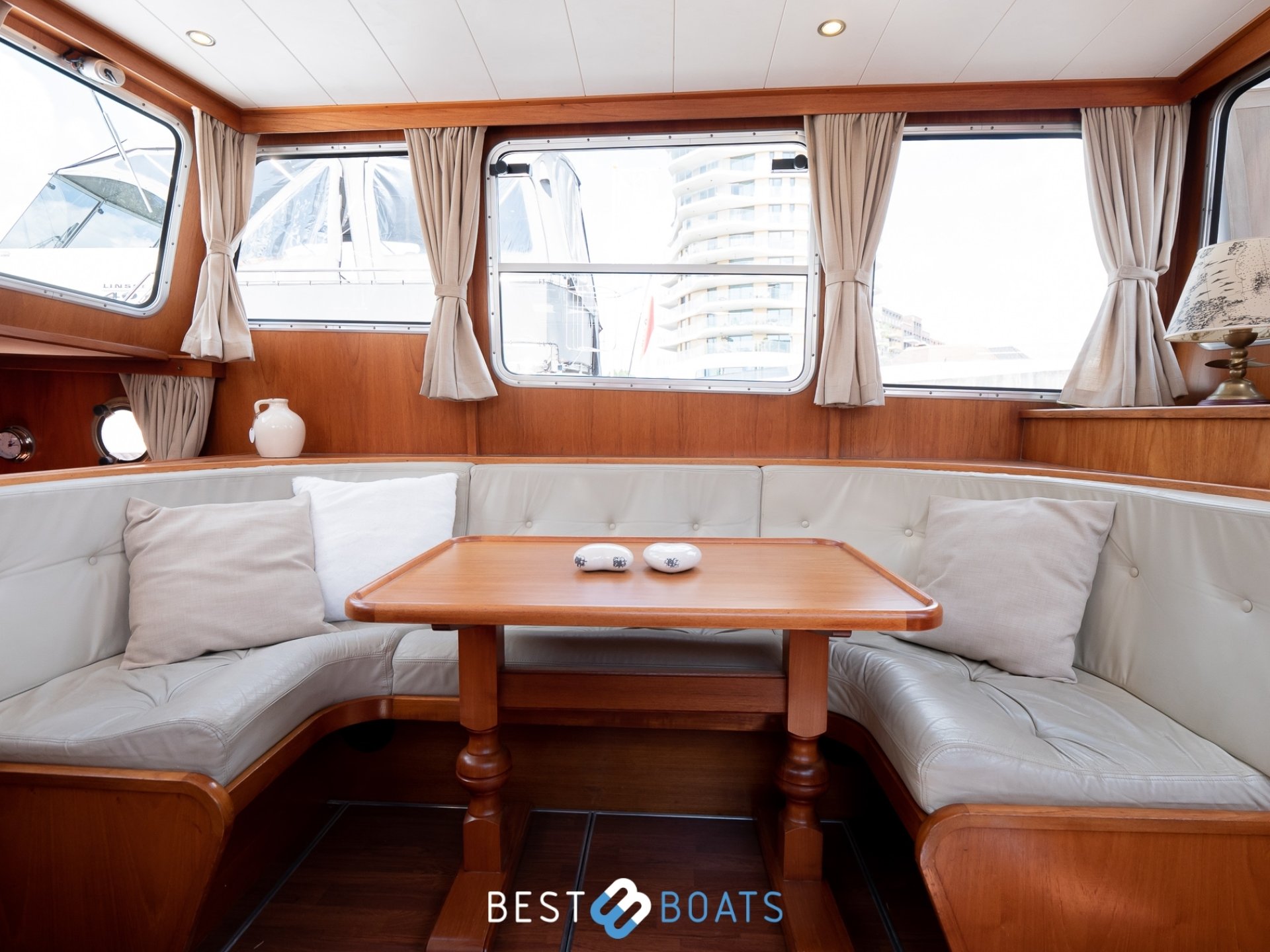 Linssen Sturdy 1000 AC Royal