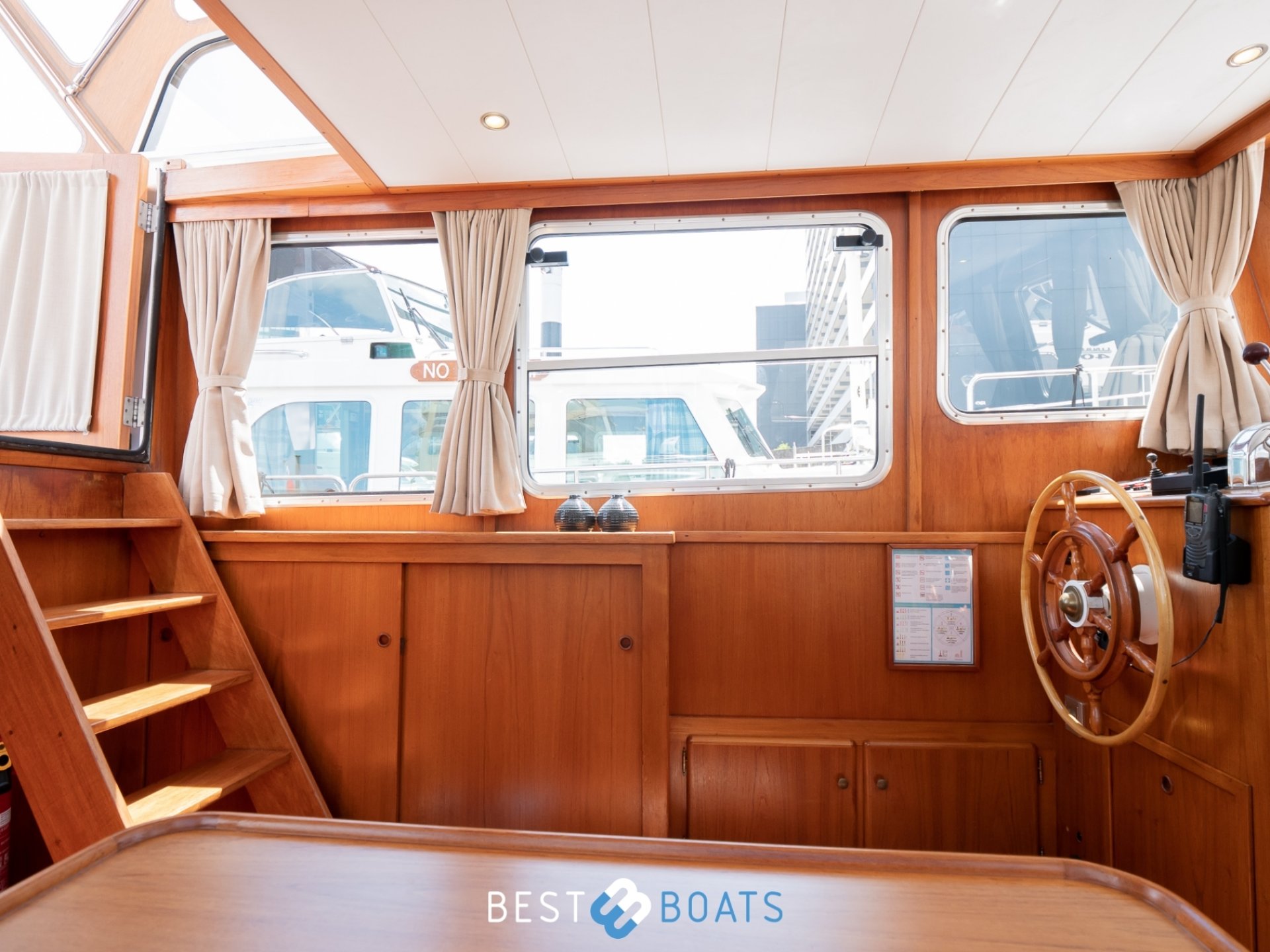 Linssen Sturdy 1000 AC Royal