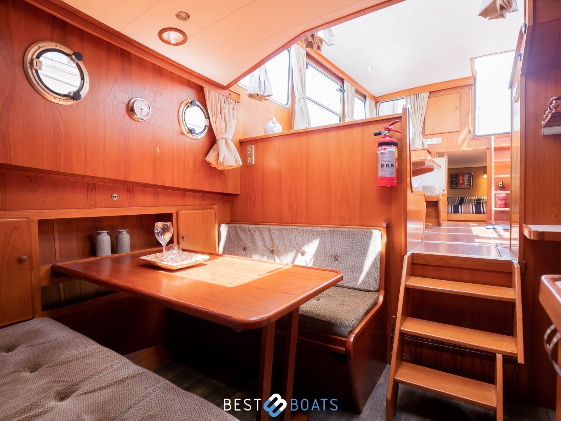 Linssen Sturdy 1000 AC Royal