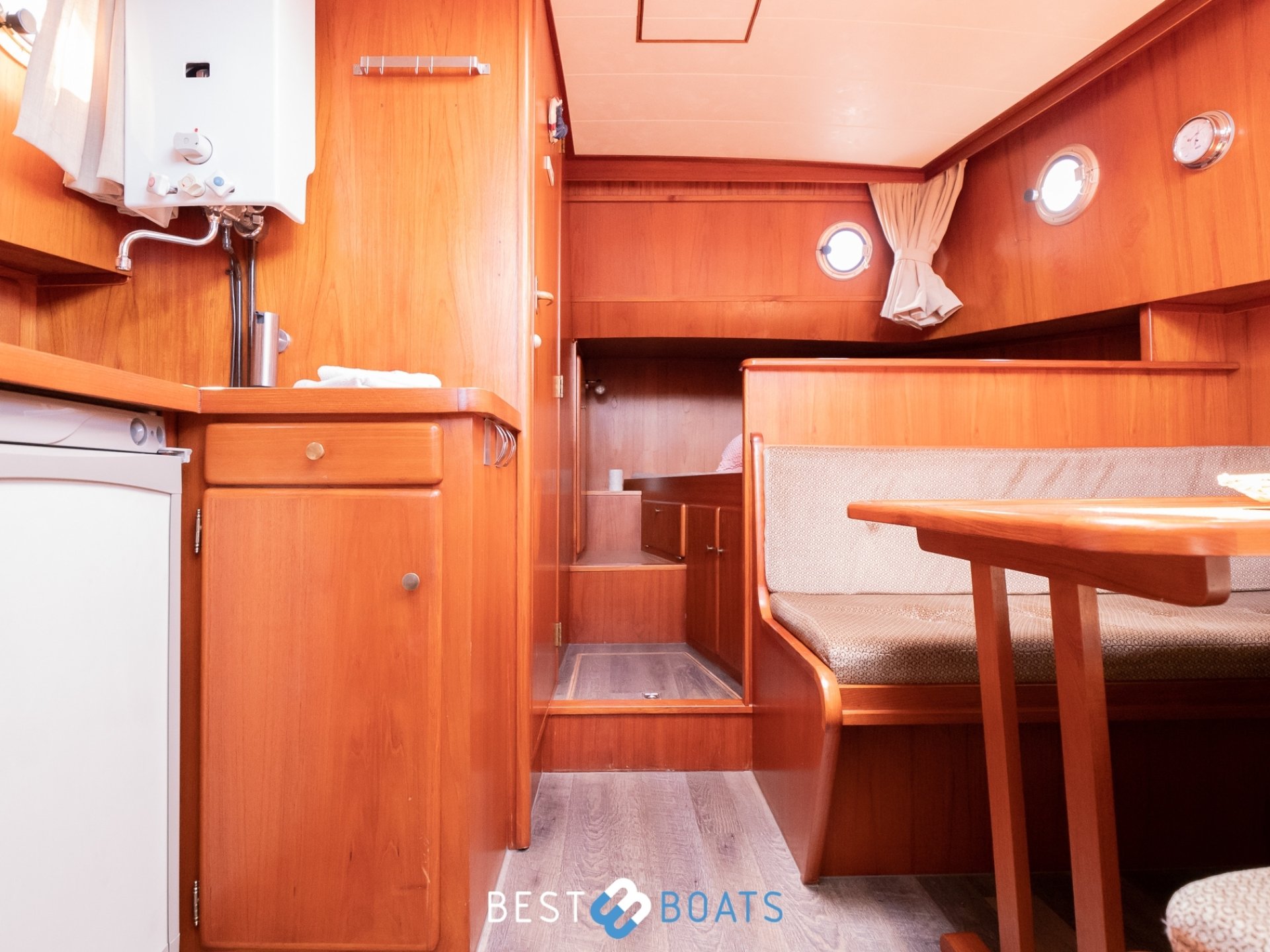 Linssen Sturdy 1000 AC Royal