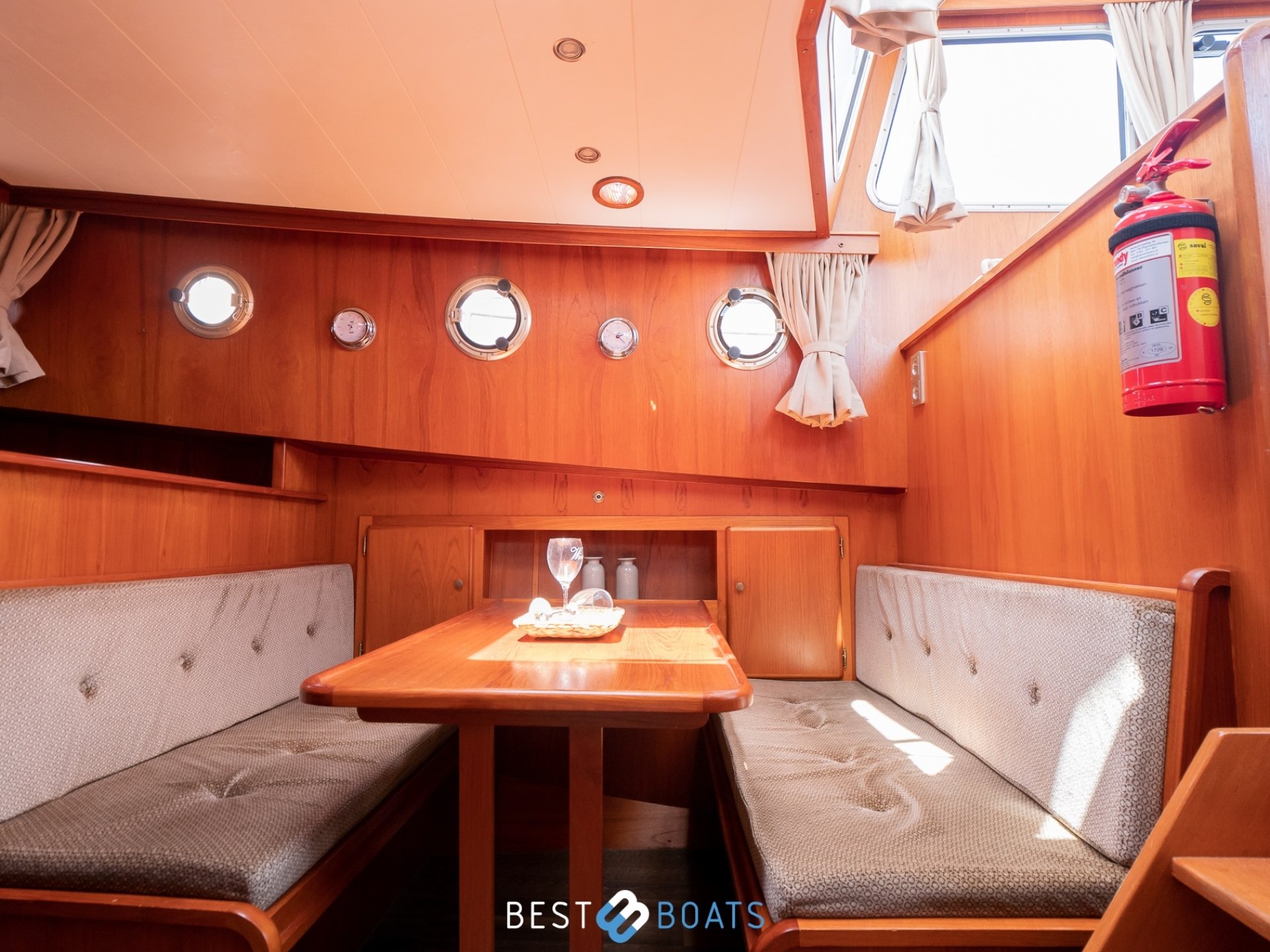 Linssen Sturdy 1000 AC Royal