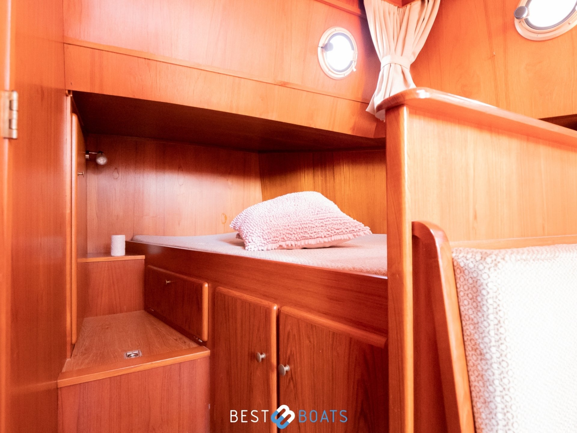 Linssen Sturdy 1000 AC Royal