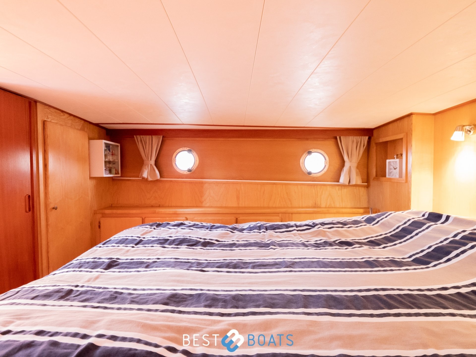 Linssen Sturdy 1000 AC Royal