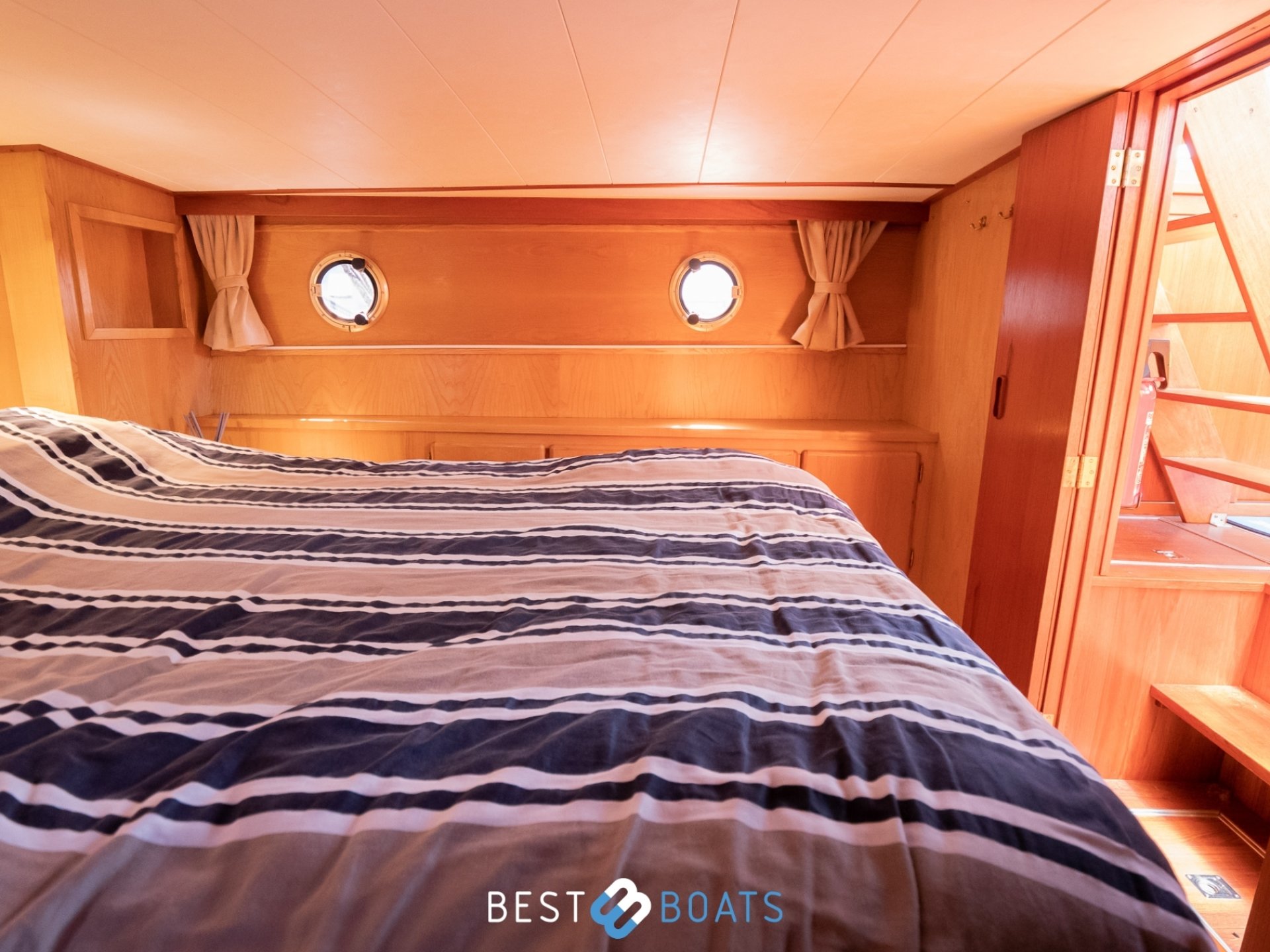 Linssen Sturdy 1000 AC Royal