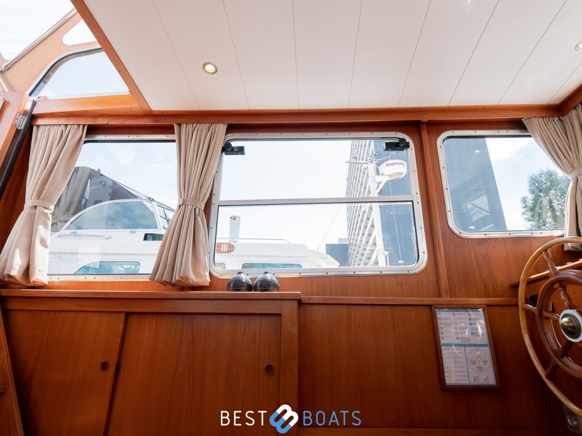 Linssen Sturdy 1000 AC Royal