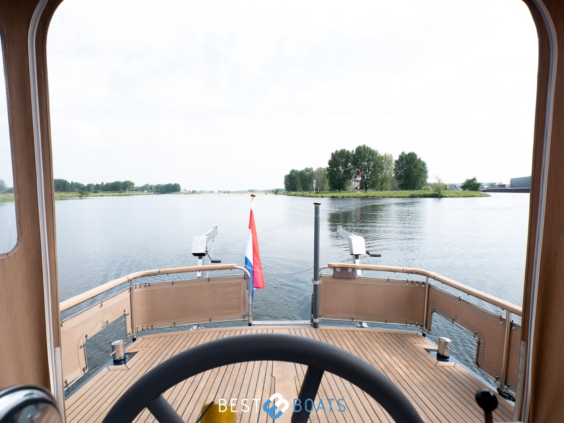 Linssen Sturdy 1000 AC Royal