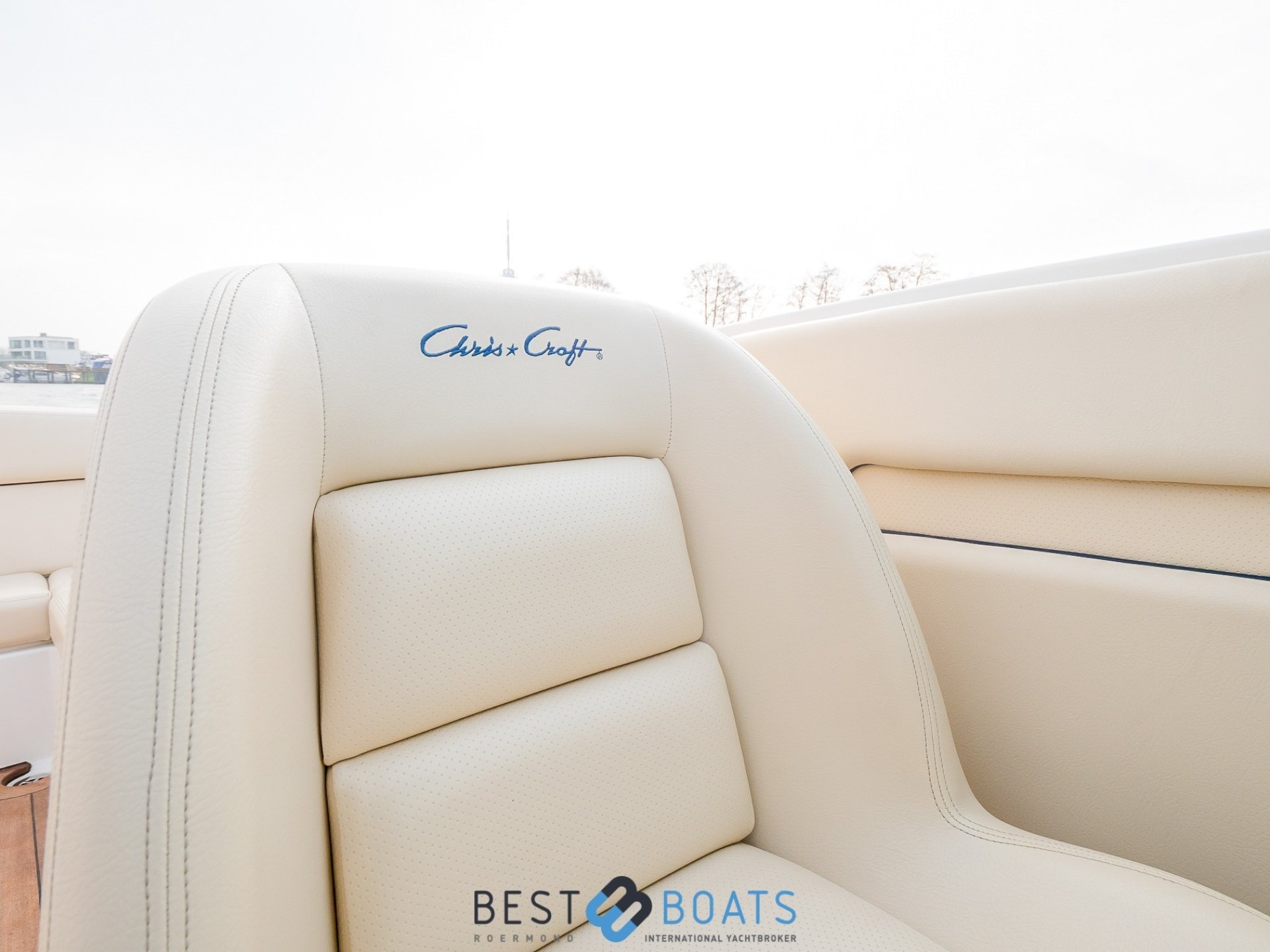 Chris Craft Corsair 25