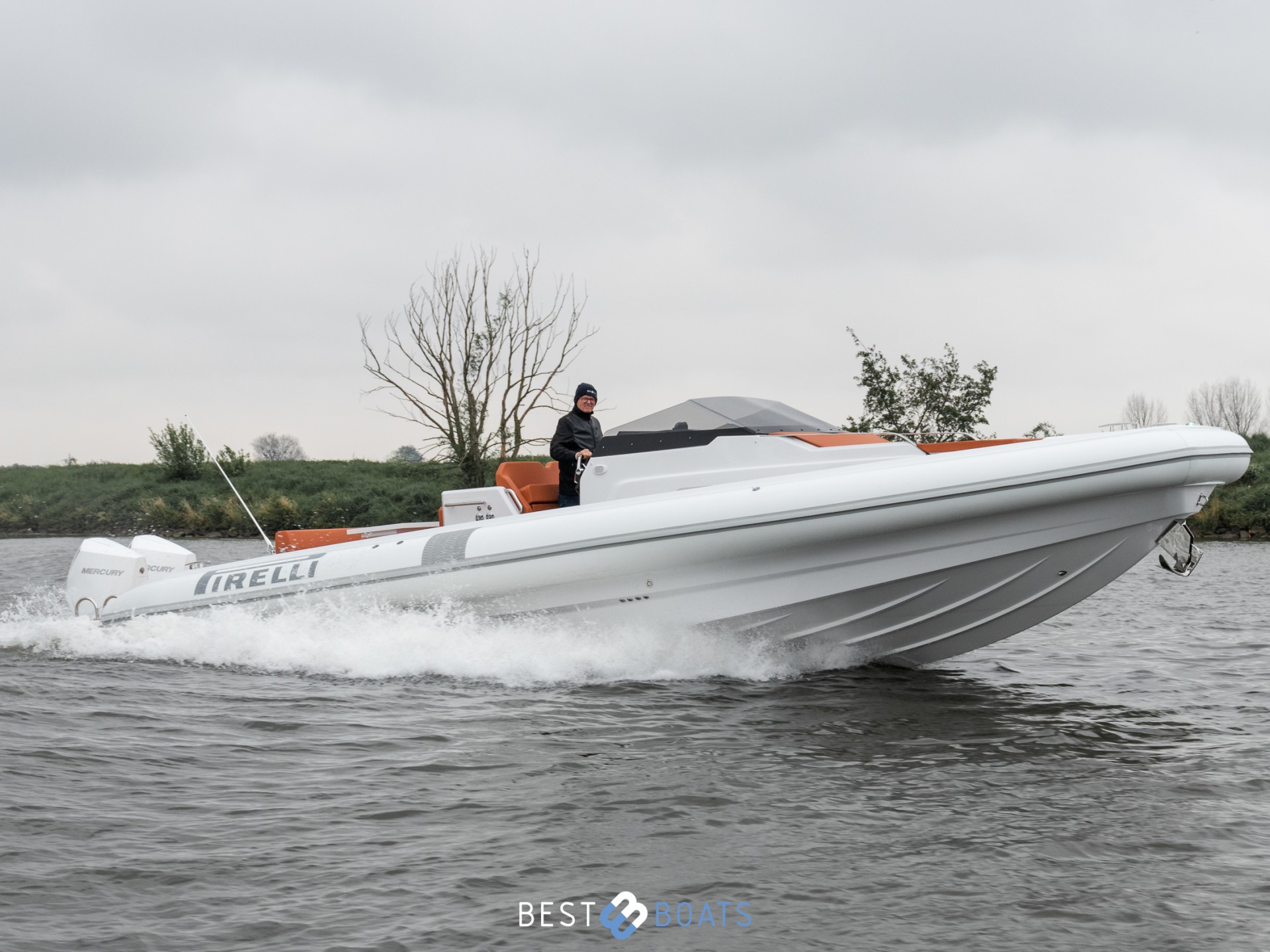 PIRELLI Speedboats 35