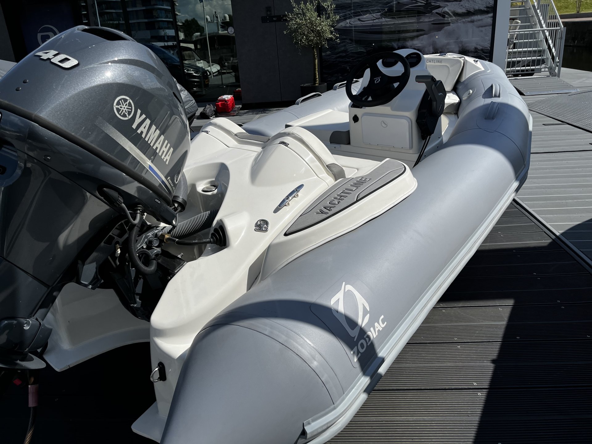Zodiac Yachtline 360 Deluxe
