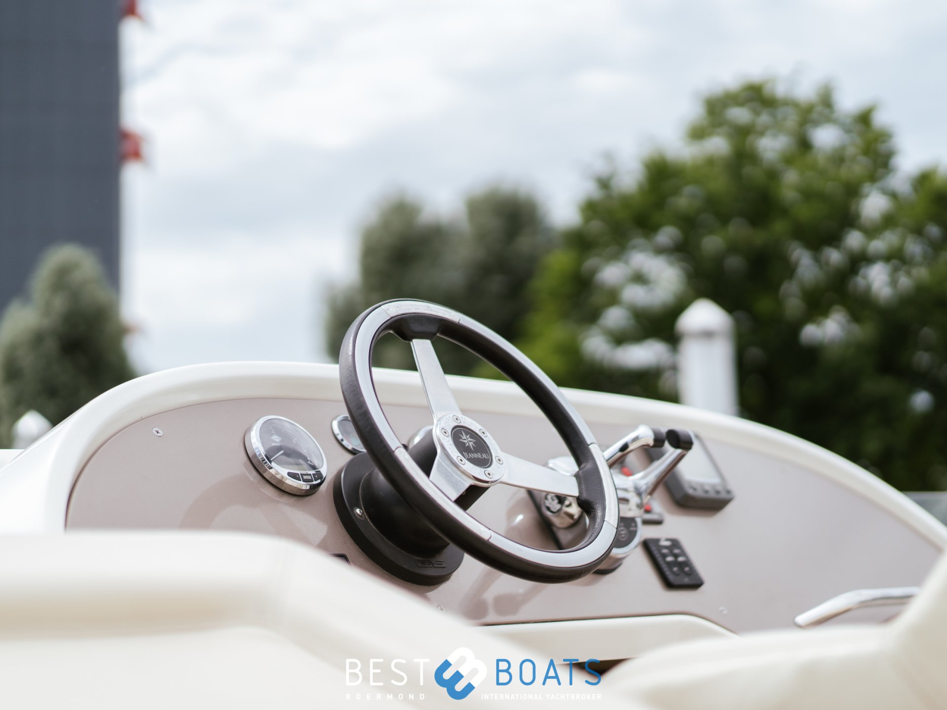 Jeanneau Prestige 42 Fly