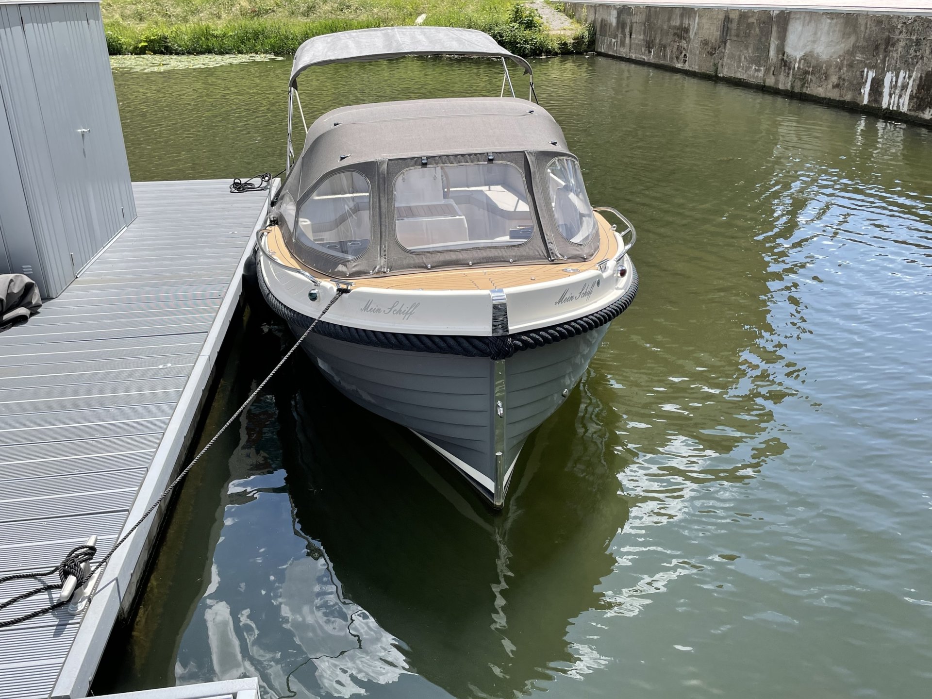 Interboat Intender 700
