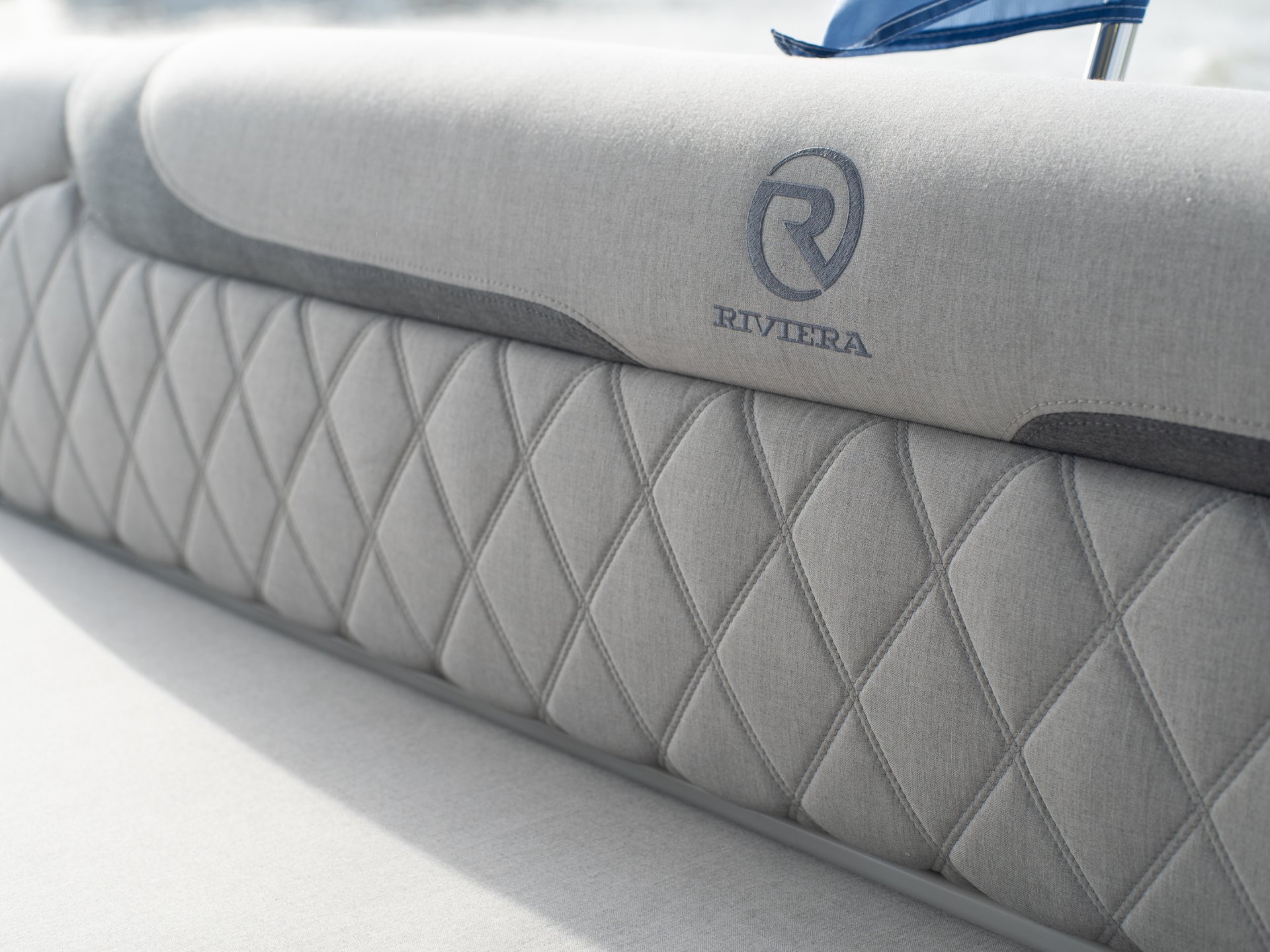 Riviera 4800 SPORT YACHT SERIES II - PLATINUM EDITION