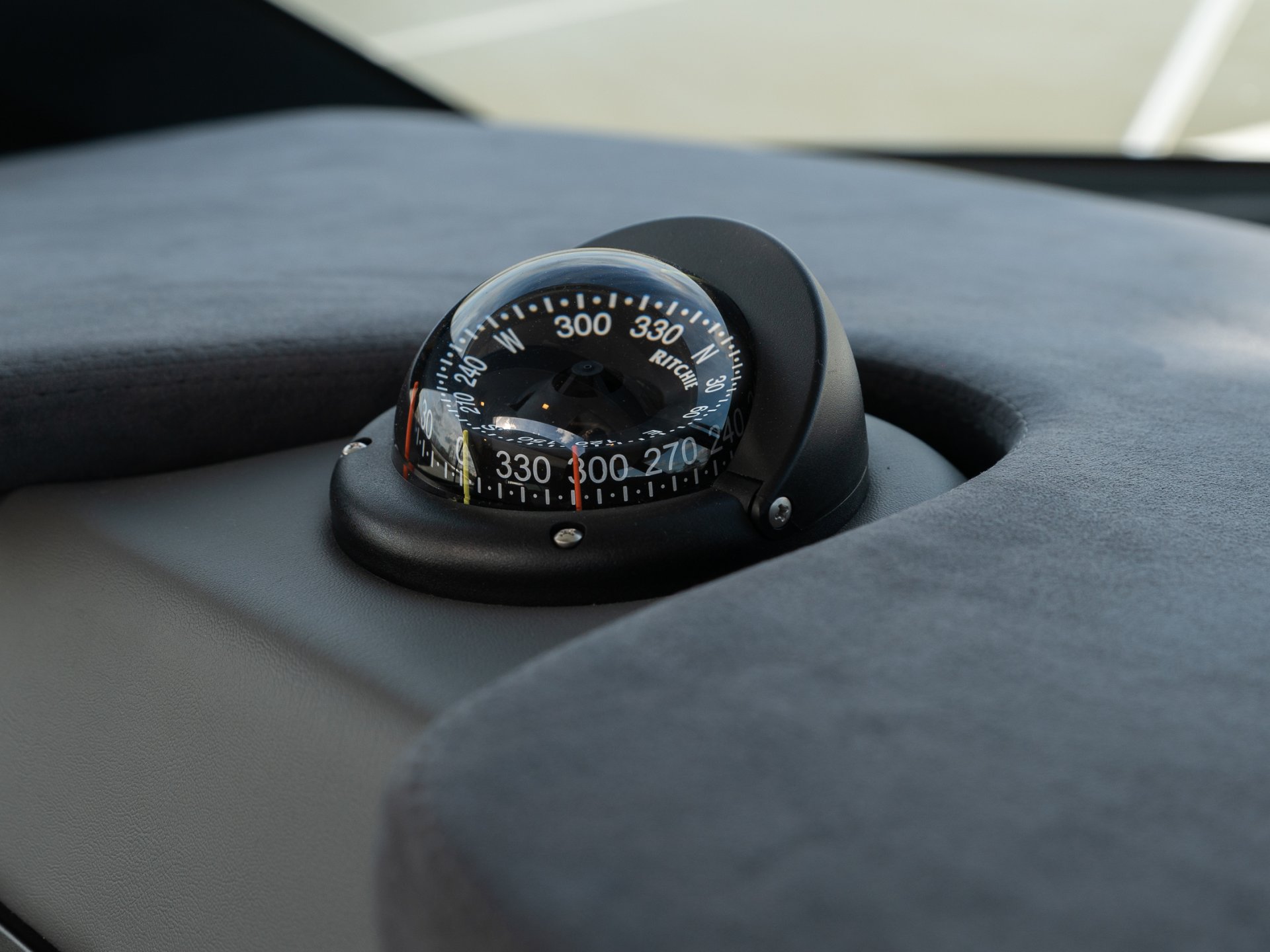 Riviera 4800 SPORT YACHT SERIES II - PLATINUM EDITION