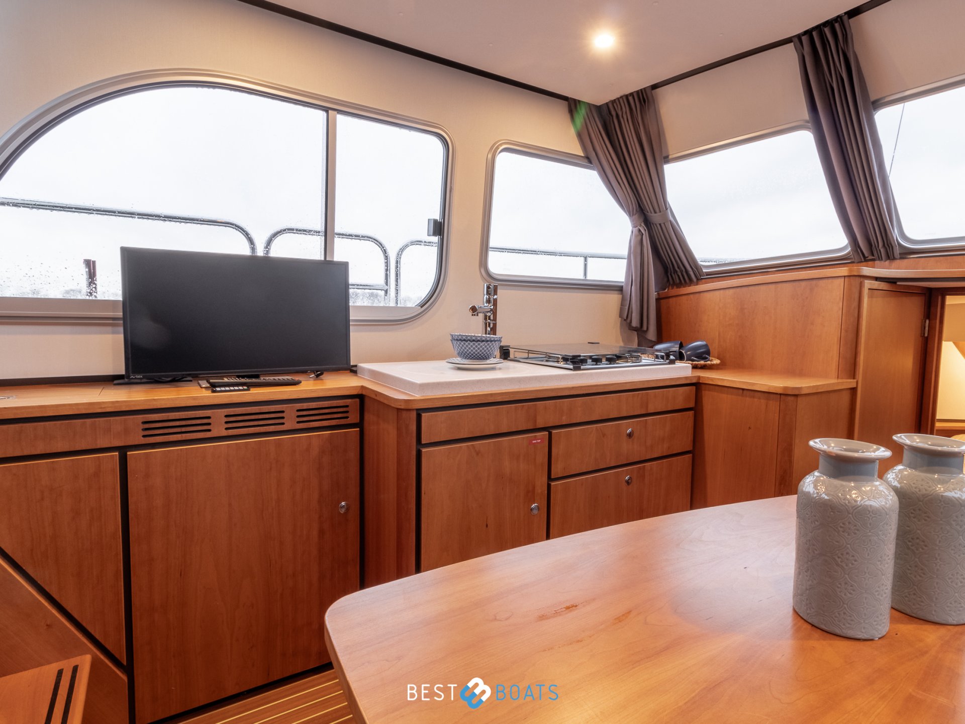 Linssen Grand Sturdy 30.9 AC