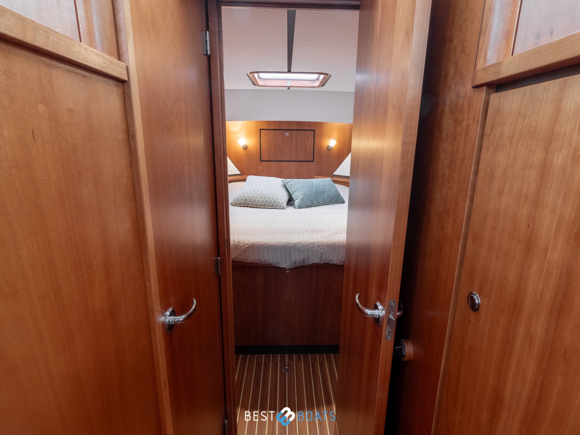 Linssen Grand Sturdy 30.9 AC