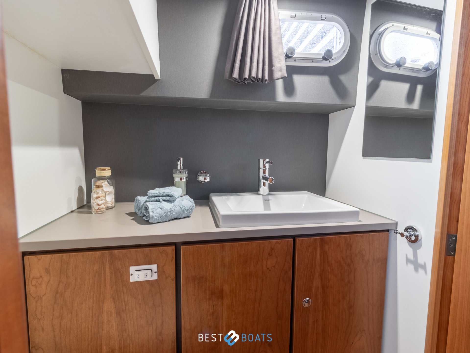 Linssen Grand Sturdy 30.9 AC