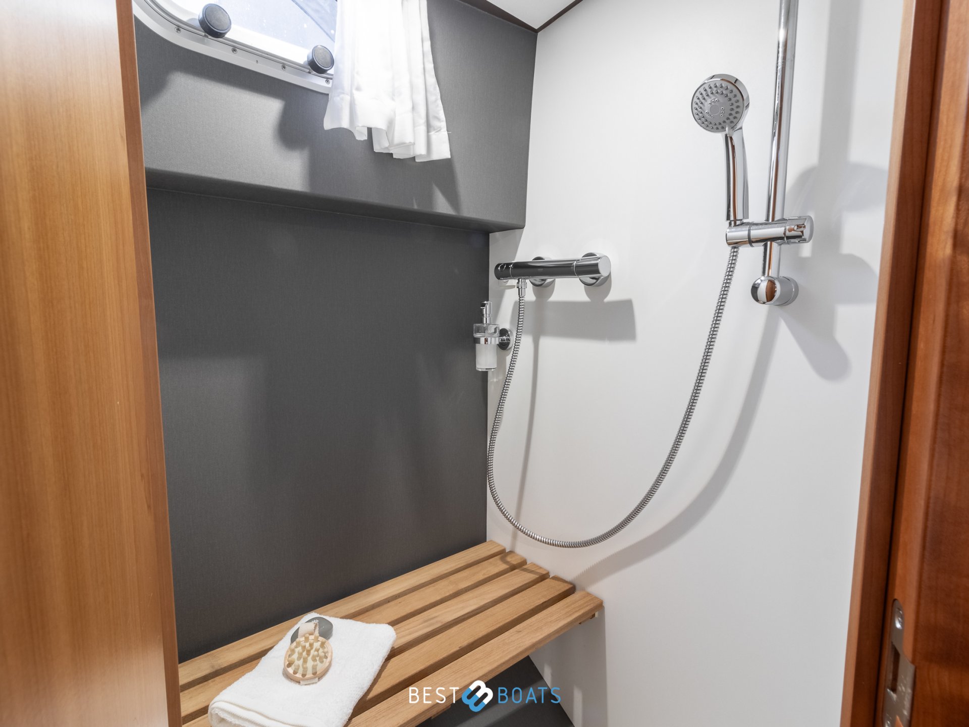 Linssen Grand Sturdy 30.9 AC