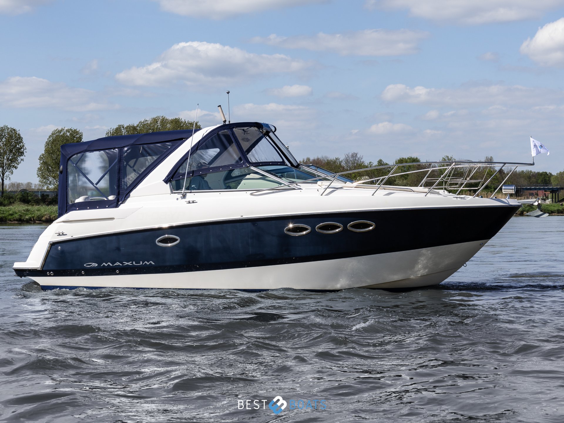 Maxum 2900 SE