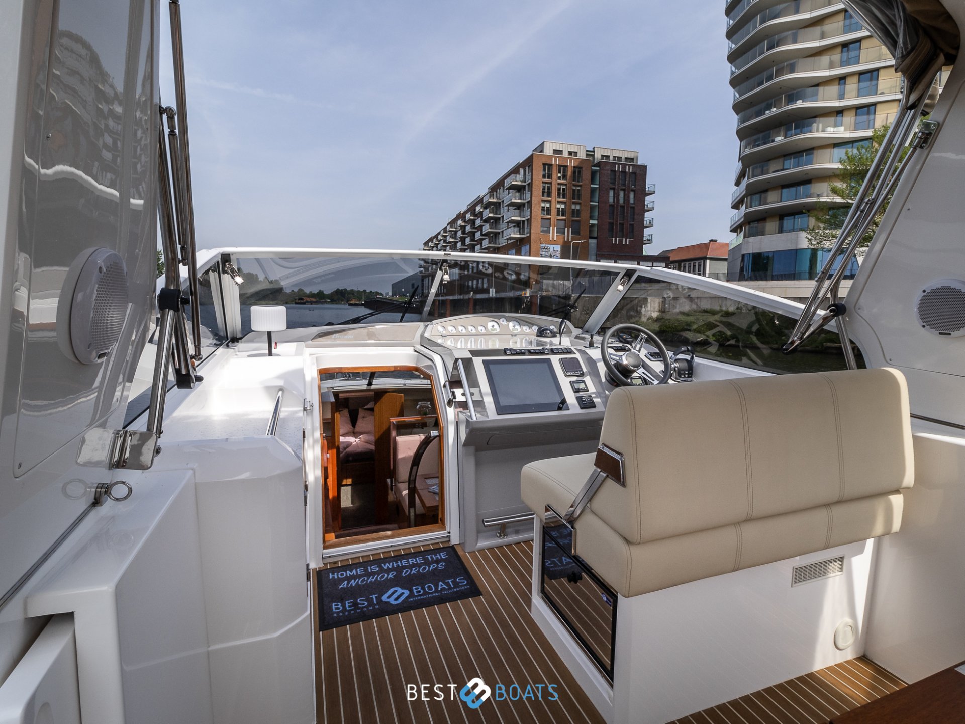 Broom 370