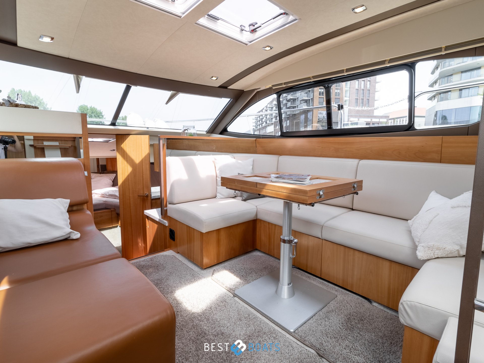 Broom 370