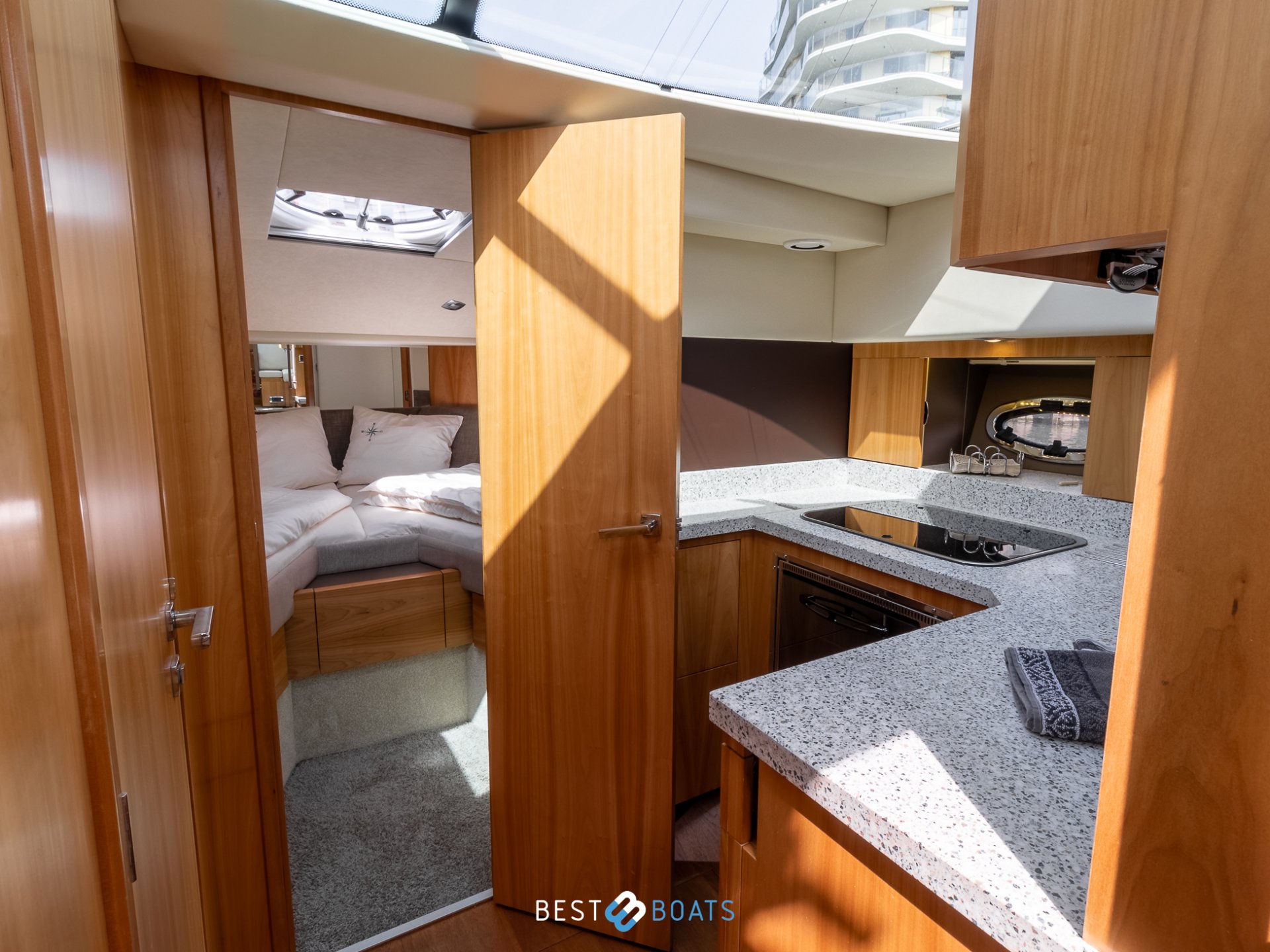 Broom 370