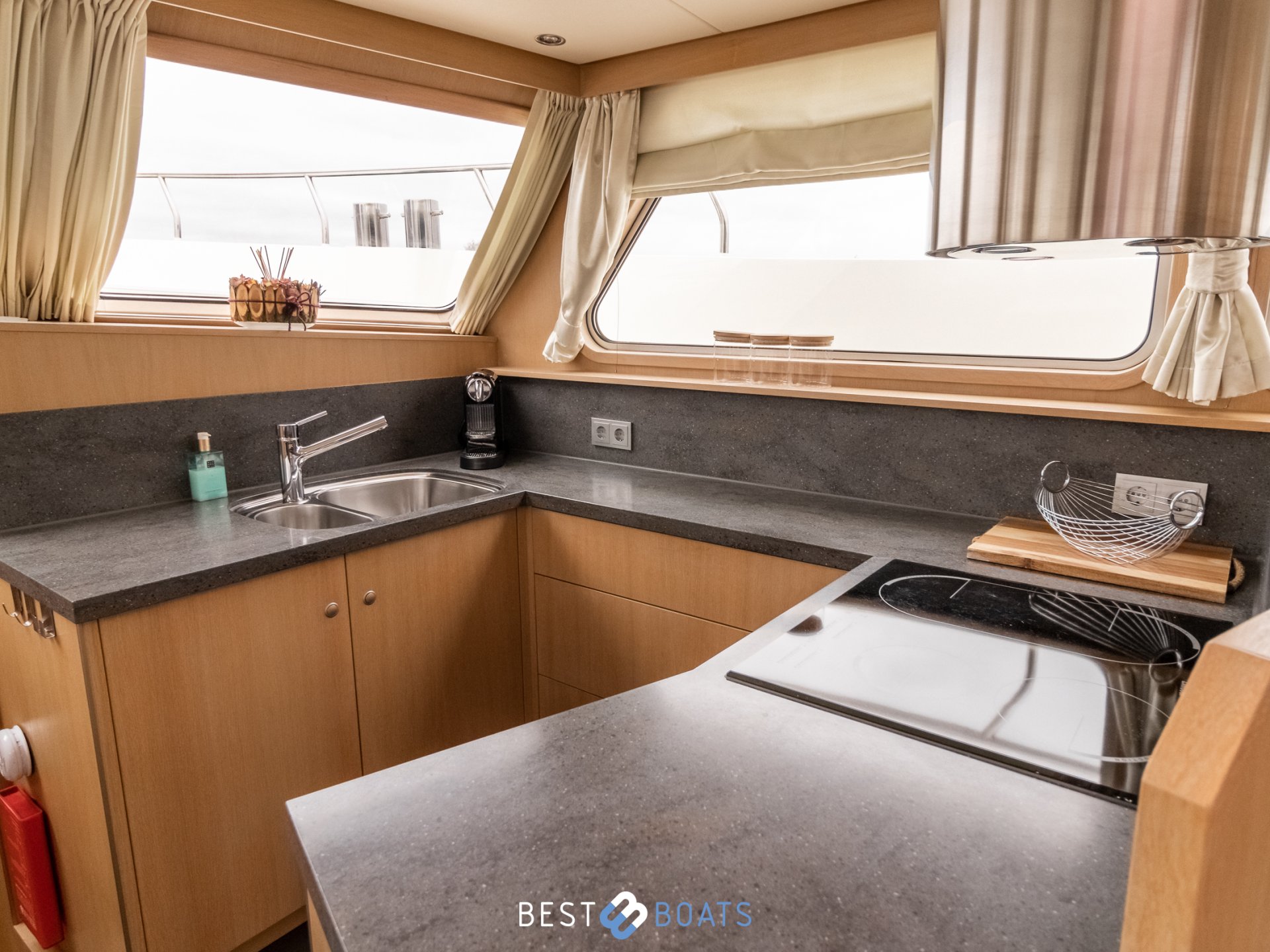 Euroship 1900 Pilothouse