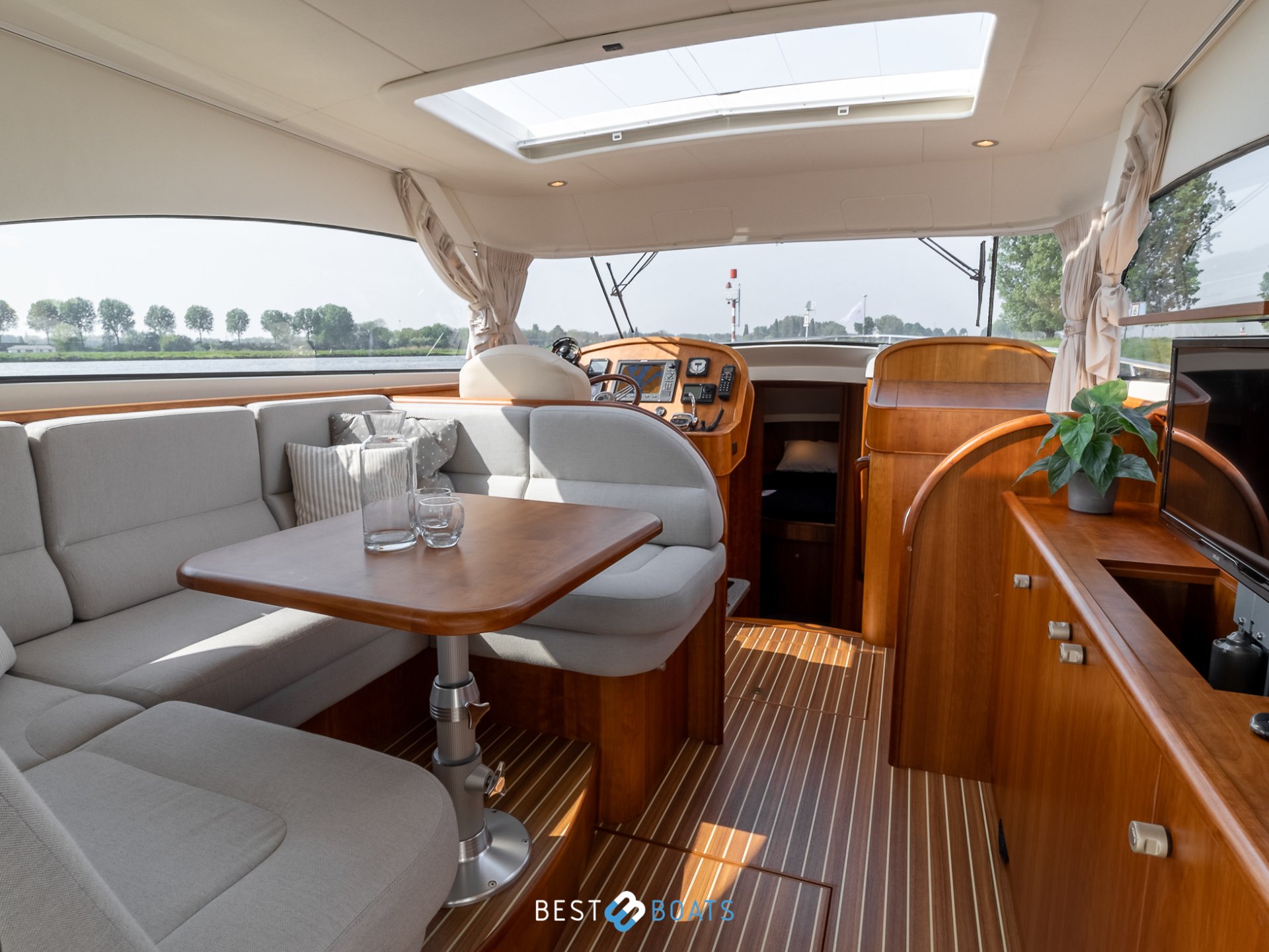 Tryvia 1300 GT Hardtop