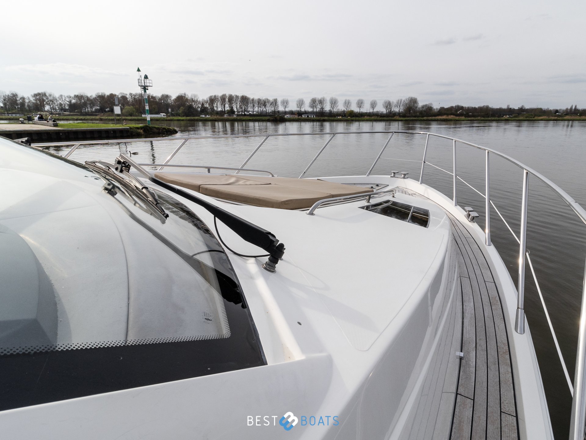 Sealine T50