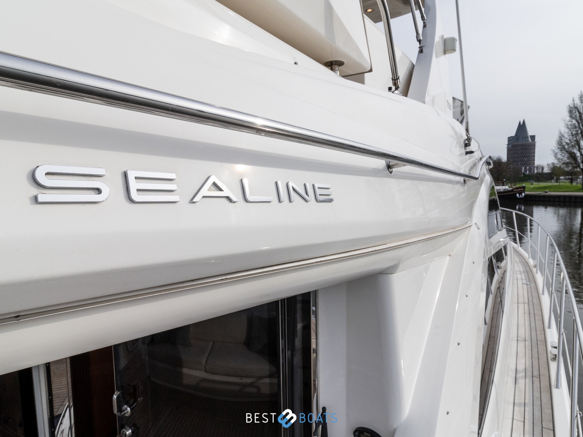 Sealine T50