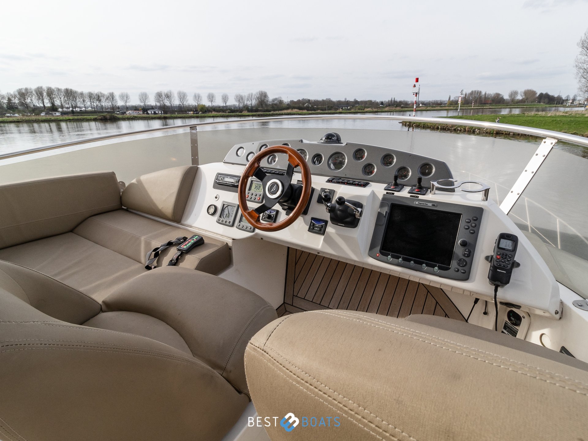Sealine T50