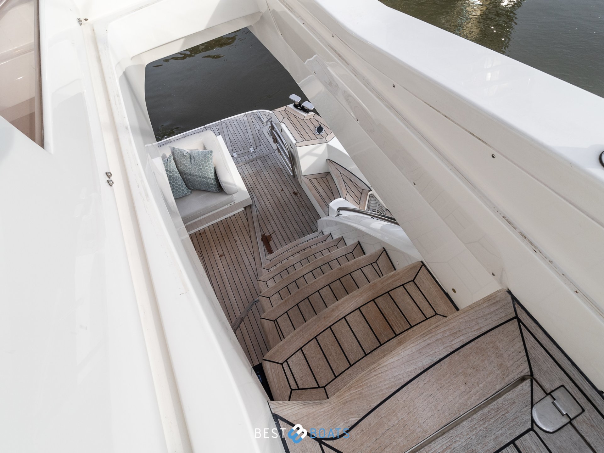 Sealine T50