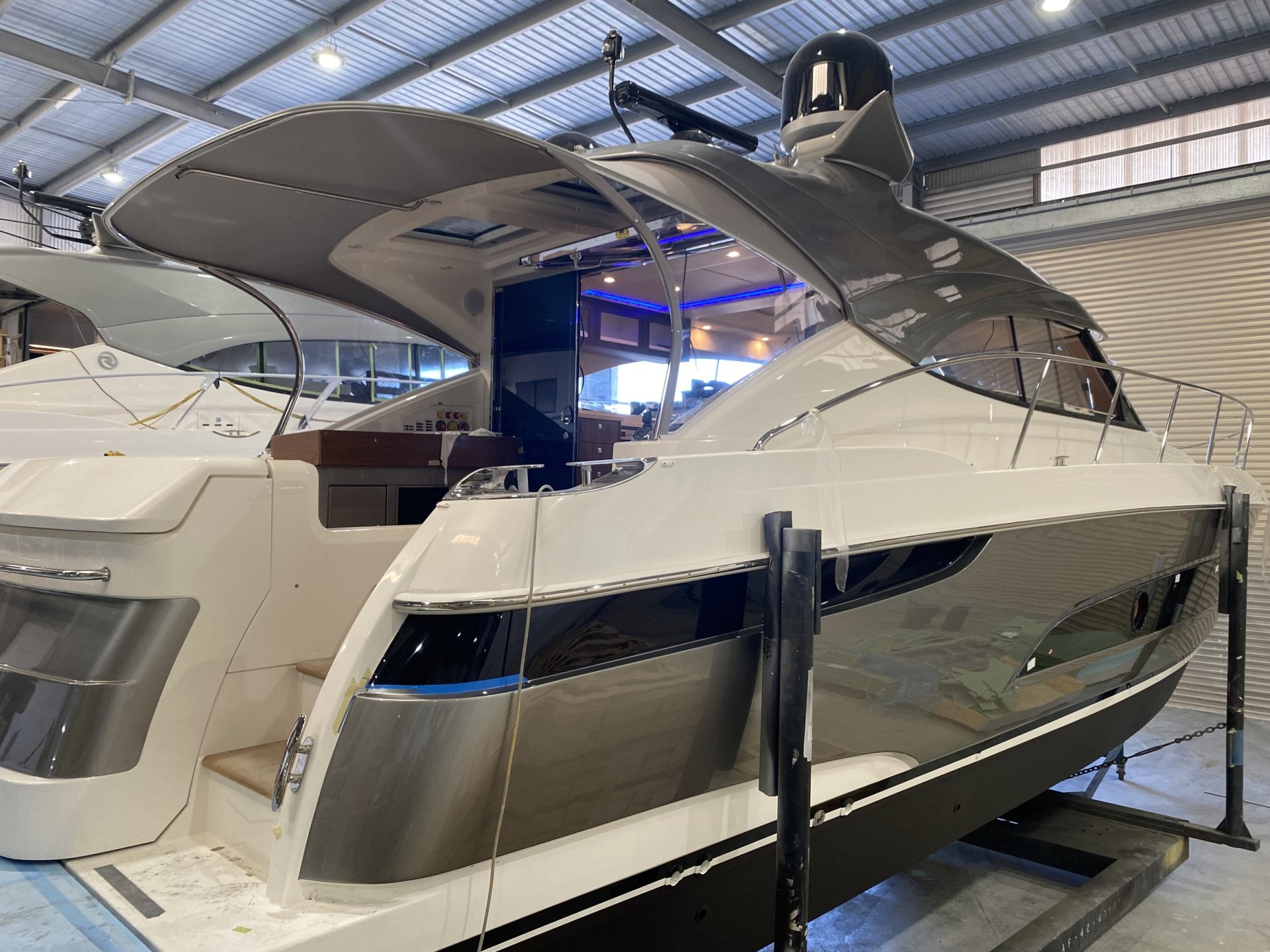 Riviera 4800 SPORT YACHT SERIES II - PLATINUM EDITION