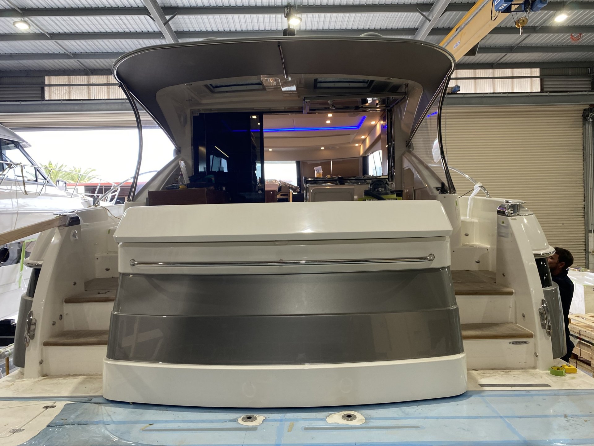 Riviera 4800 SPORT YACHT SERIES II - PLATINUM EDITION