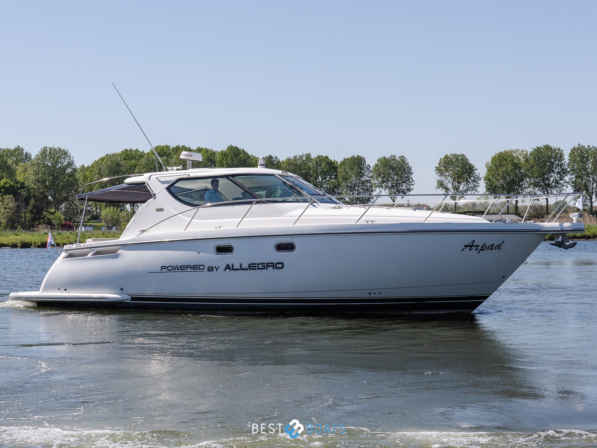 Tiara Yachts 4300 Sovran