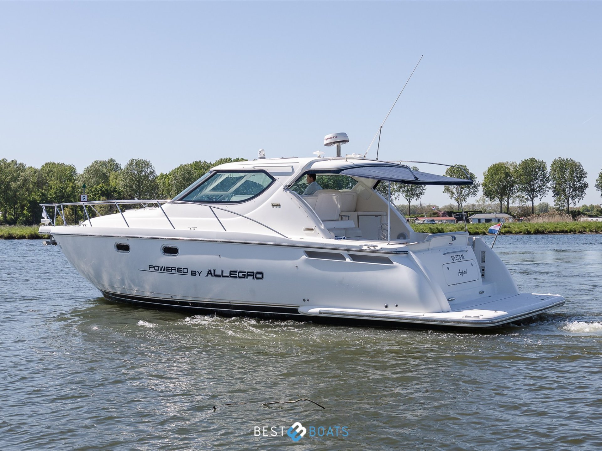 Tiara Yachts 4300 Sovran