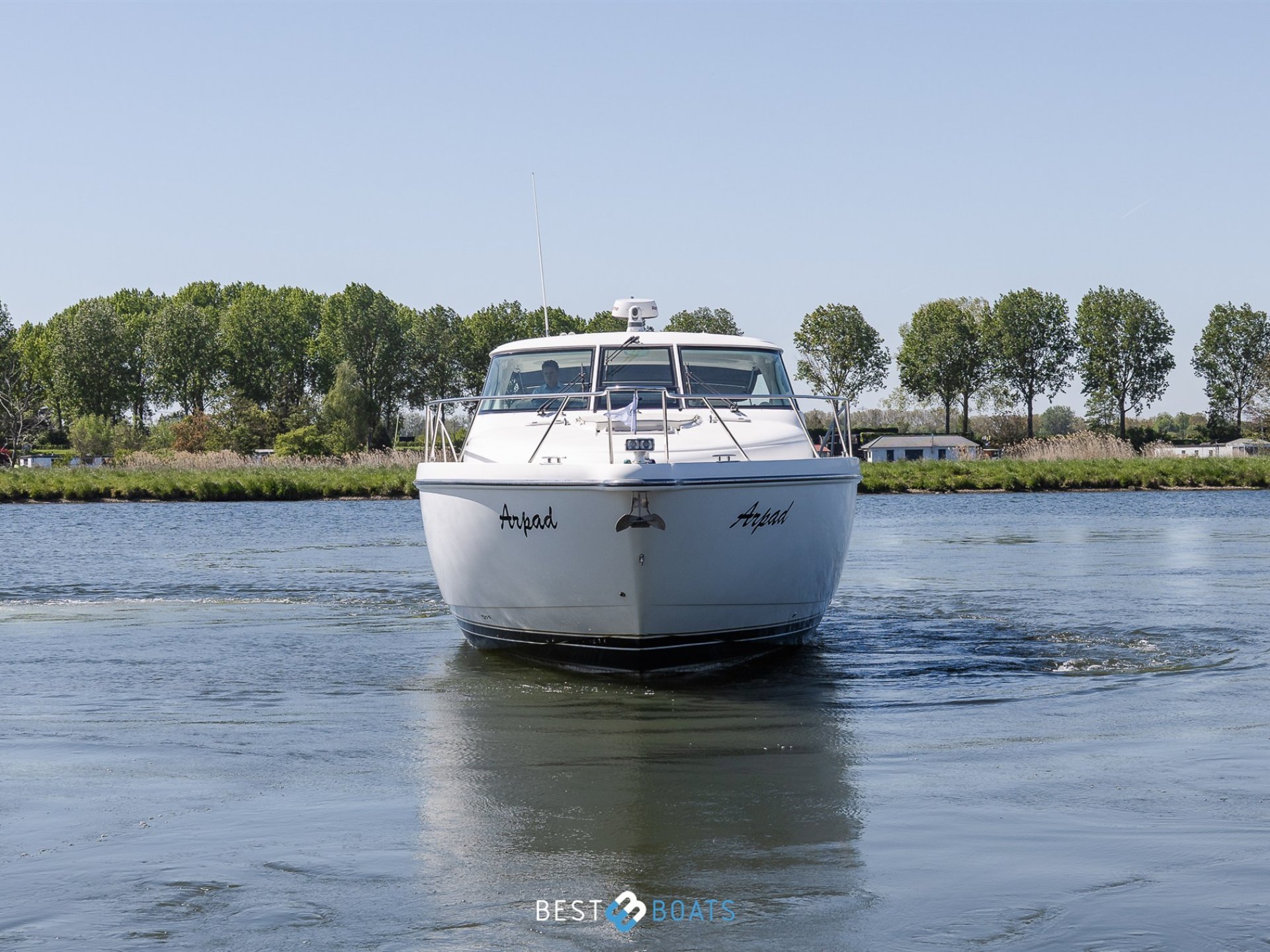 Tiara Yachts 4300 Sovran