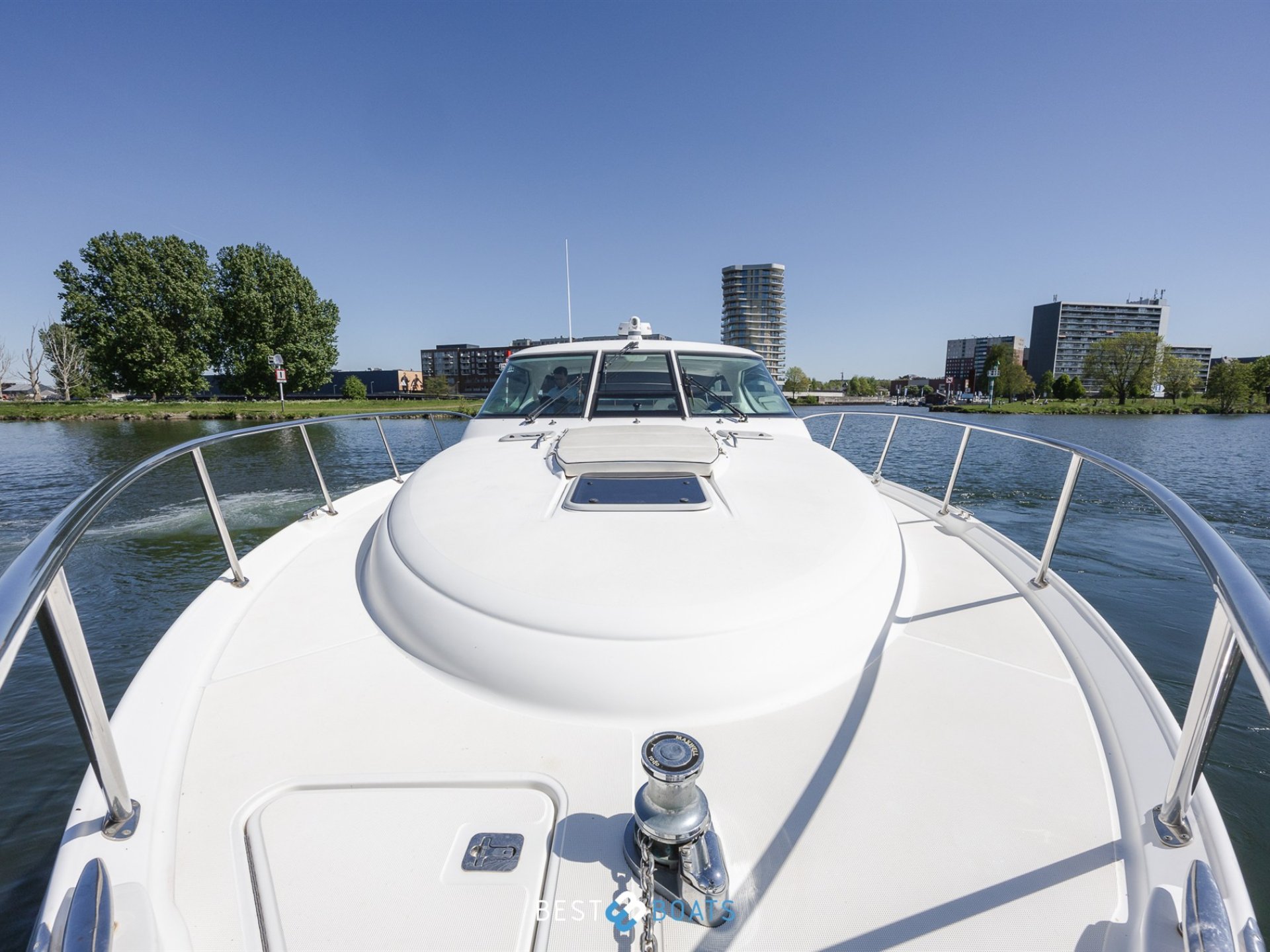 Tiara Yachts 4300 Sovran