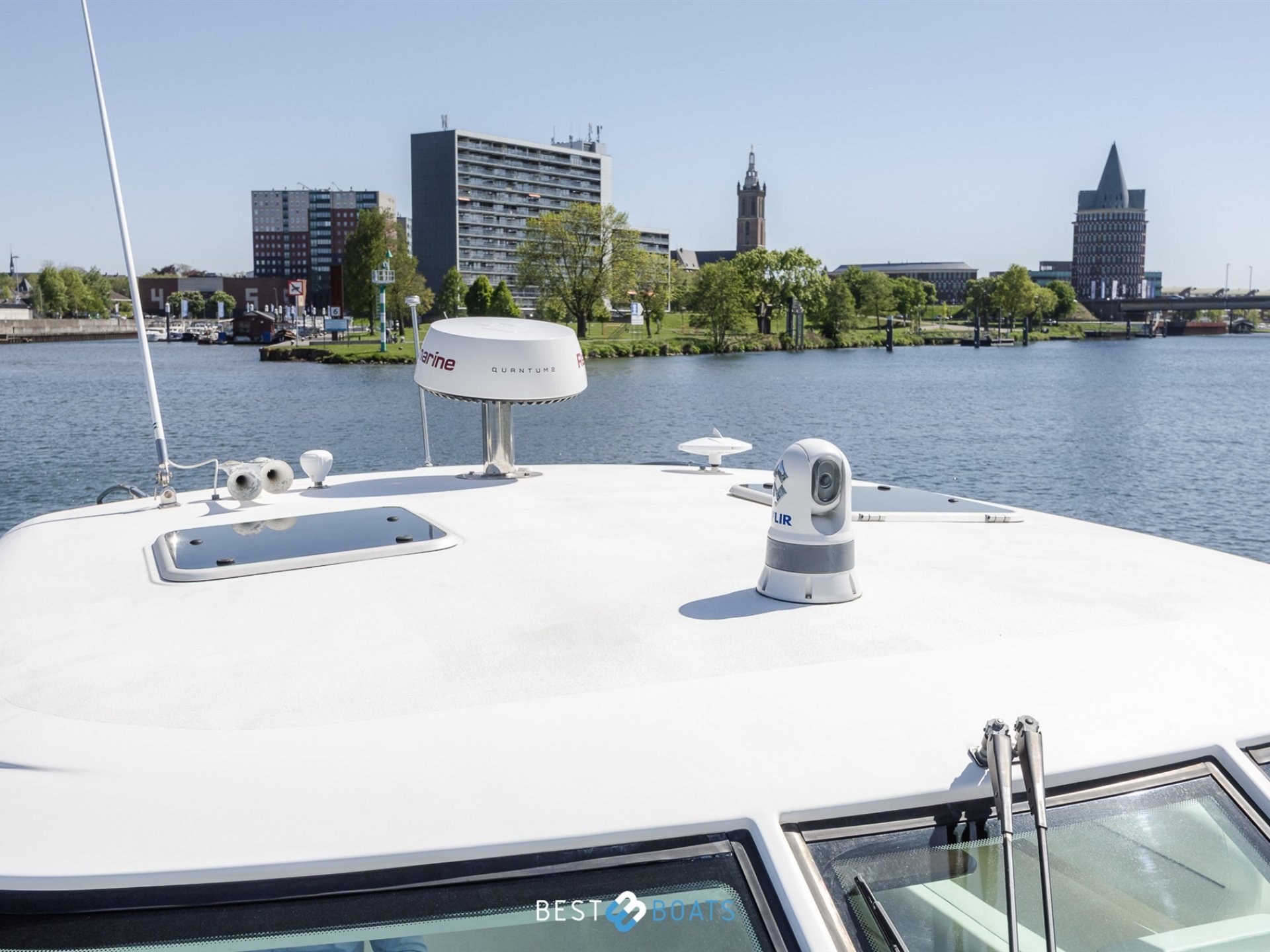 Tiara Yachts 4300 Sovran