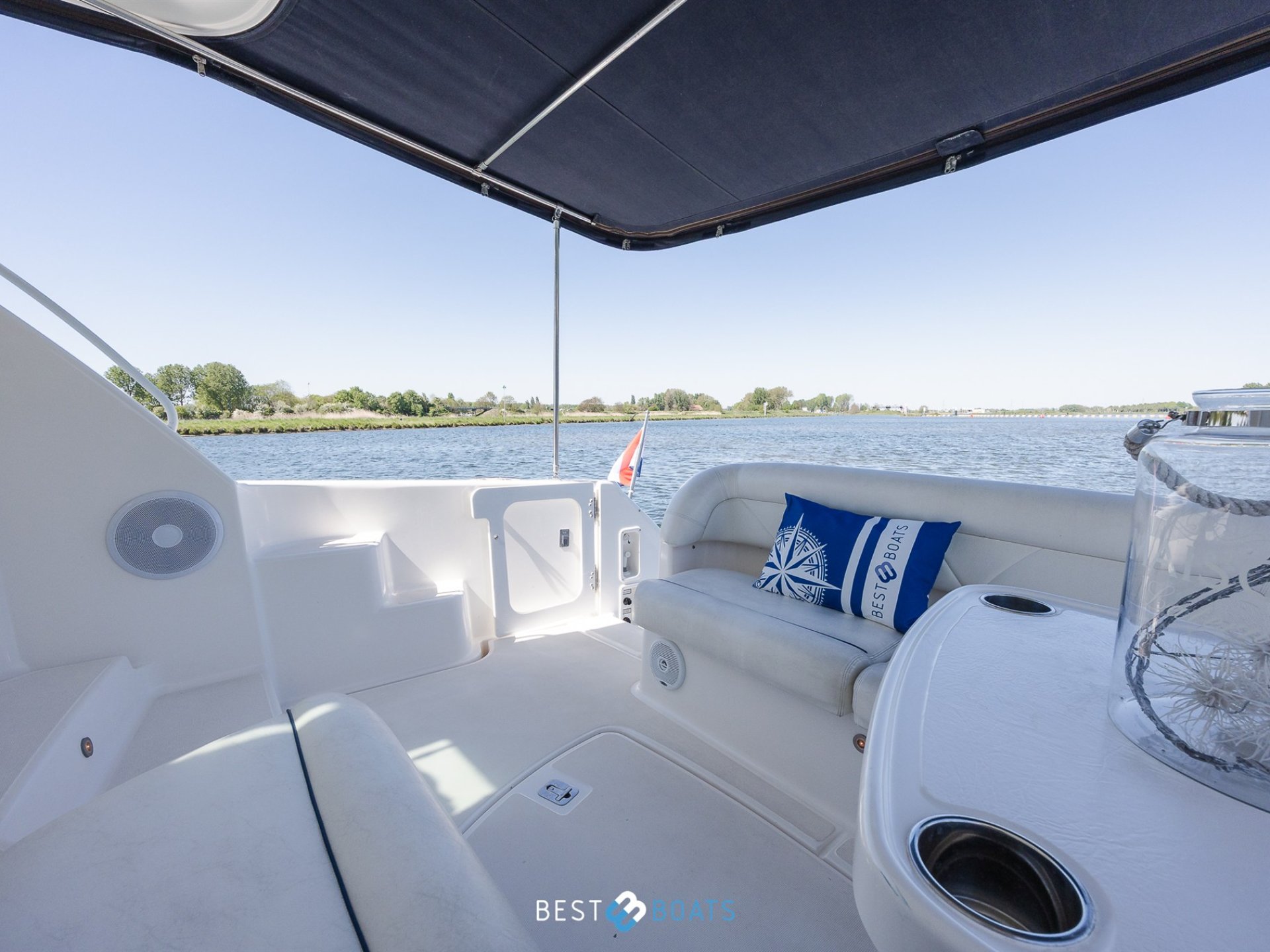 Tiara Yachts 4300 Sovran